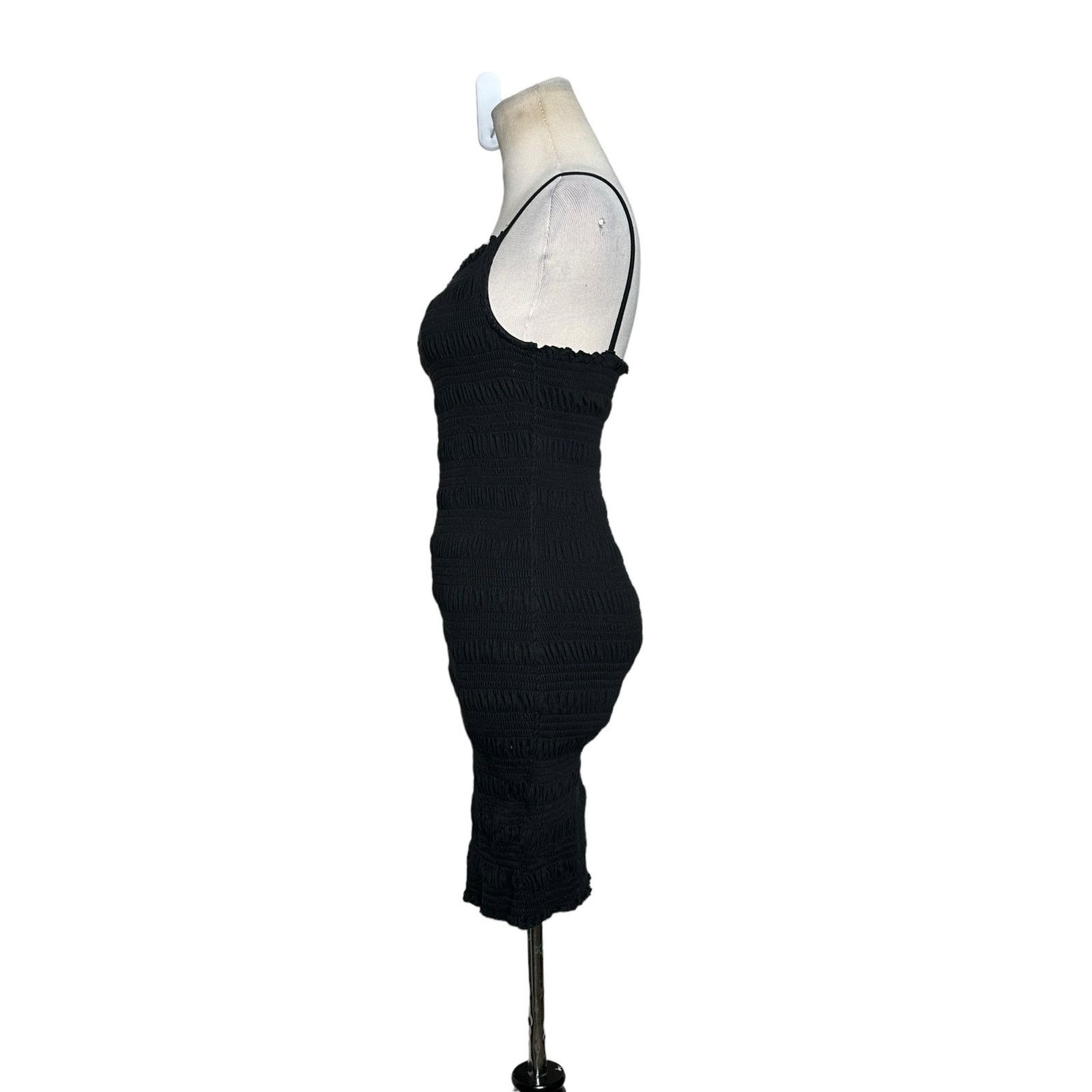 H&M H&M black smocked fitted mini dress size Small Size S / US 4 / IT 40 - 8 Thumbnail