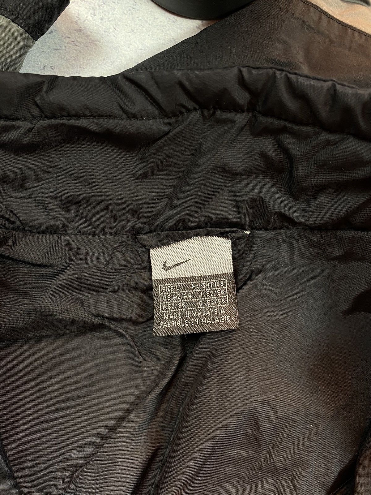 Nike × Vintage Vintage Nike Windbreaker Size Large Mini Logo Size US L / EU 52-54 / 3 - 10 Thumbnail