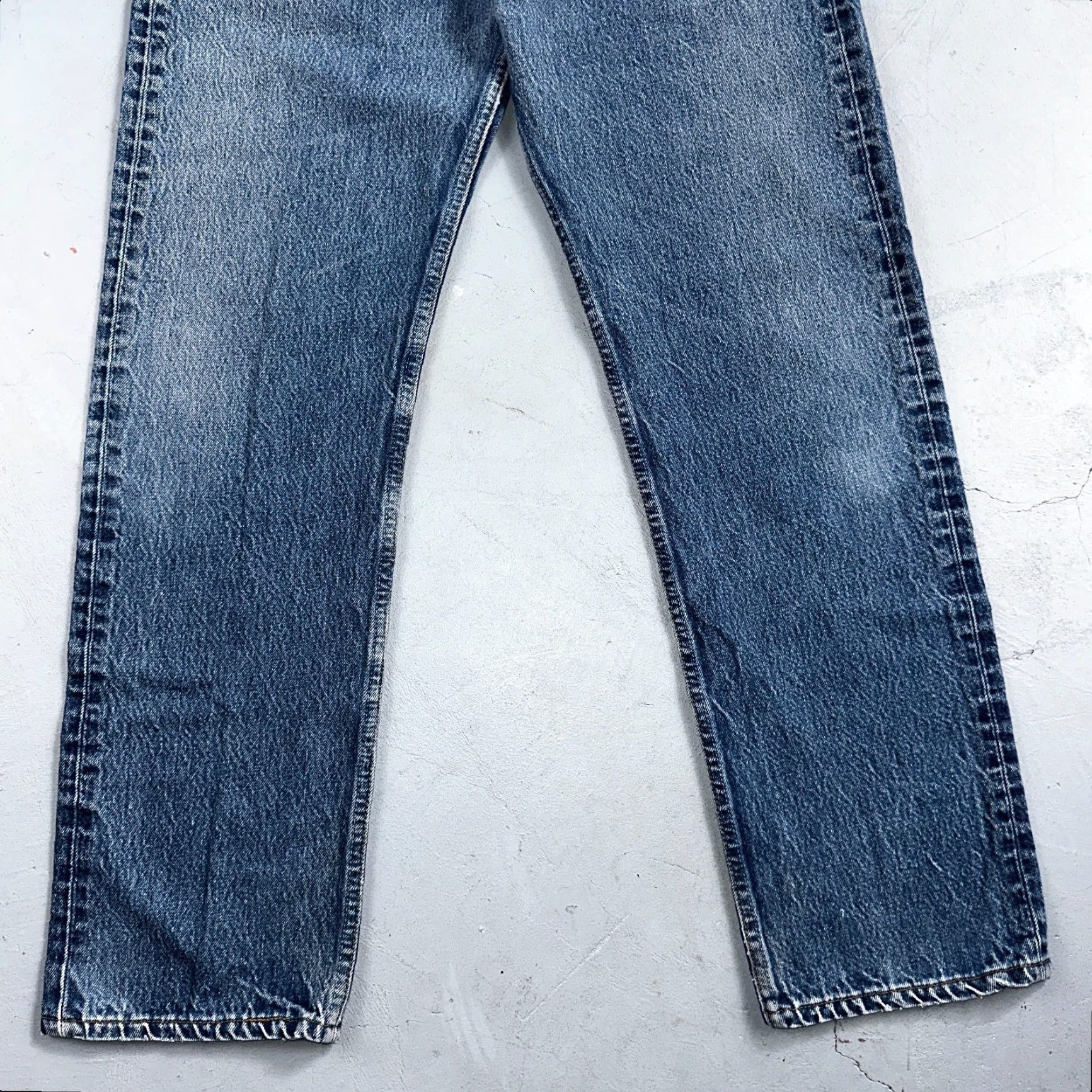 Levi's VINTAGE Levi's 501 Jeans Men's Mid Rise Straight Leg 90s USA Blue Cotton 35x34 Size US 35 - 3 Thumbnail