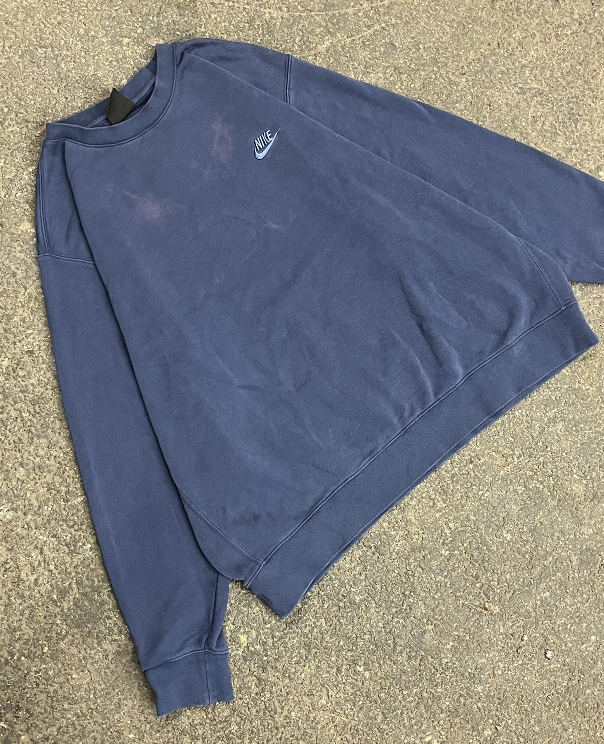 Nike × Vintage Nike vintage two tone swoosh crewneck faded boxy streetwear Size US XXL / EU 58 / 5 - 1 Thumbnail