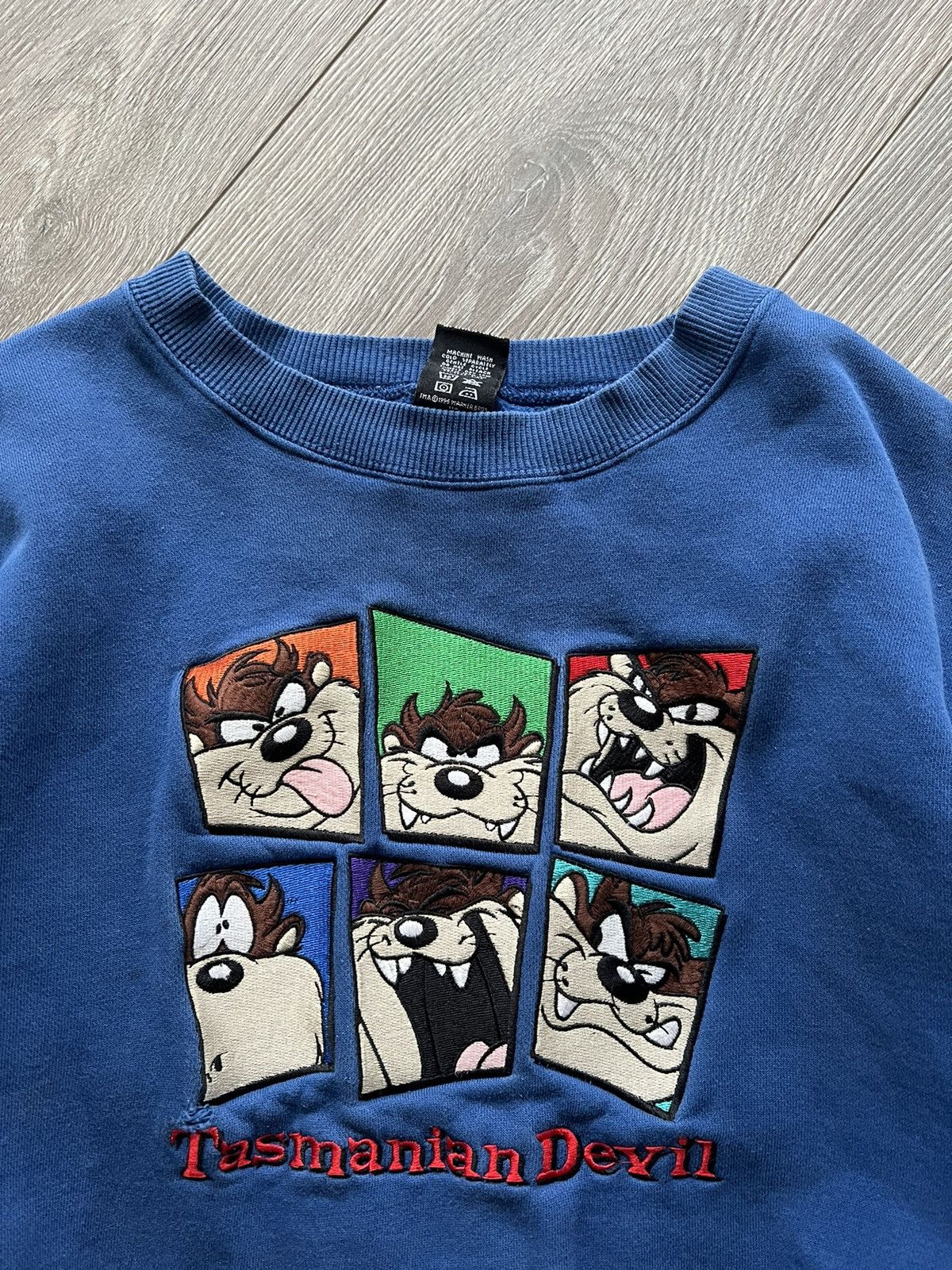 Band Tees × Warner Bros 1996 Vintage 💥 Looney Tunes Tasmanian Devil Sweatshirt Movie Size US M / EU 48-50 / 2 - 3 Thumbnail