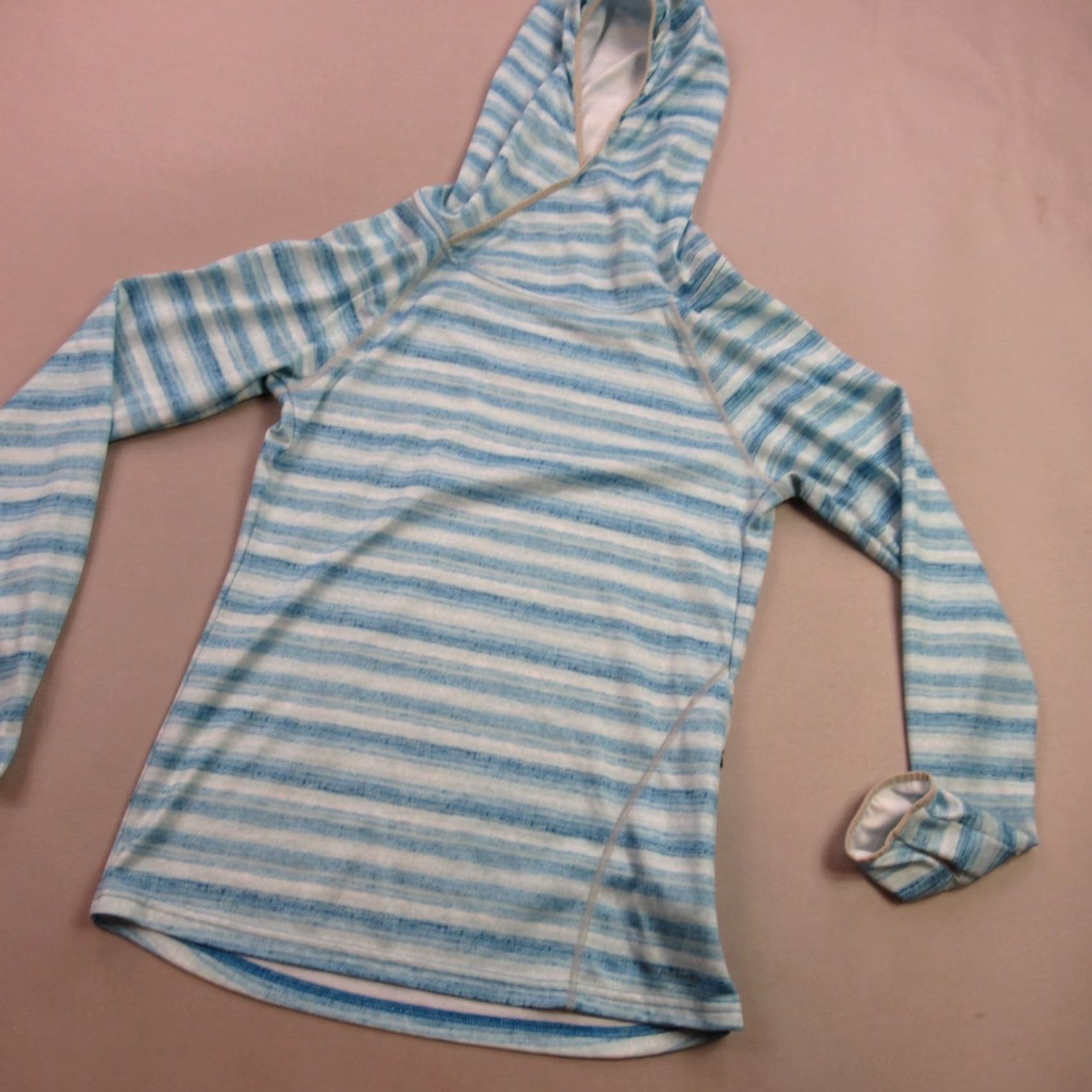 Patagonia Patagonia Hoodie Mens XS Long Sleeve Hooded Pullover Stripes Outdoors Blue Logo Knit Sweater Casual Pullover All Seasons Outdoor Mens XS Size US XS / EU 42 / 0 - 2 Thumbnail