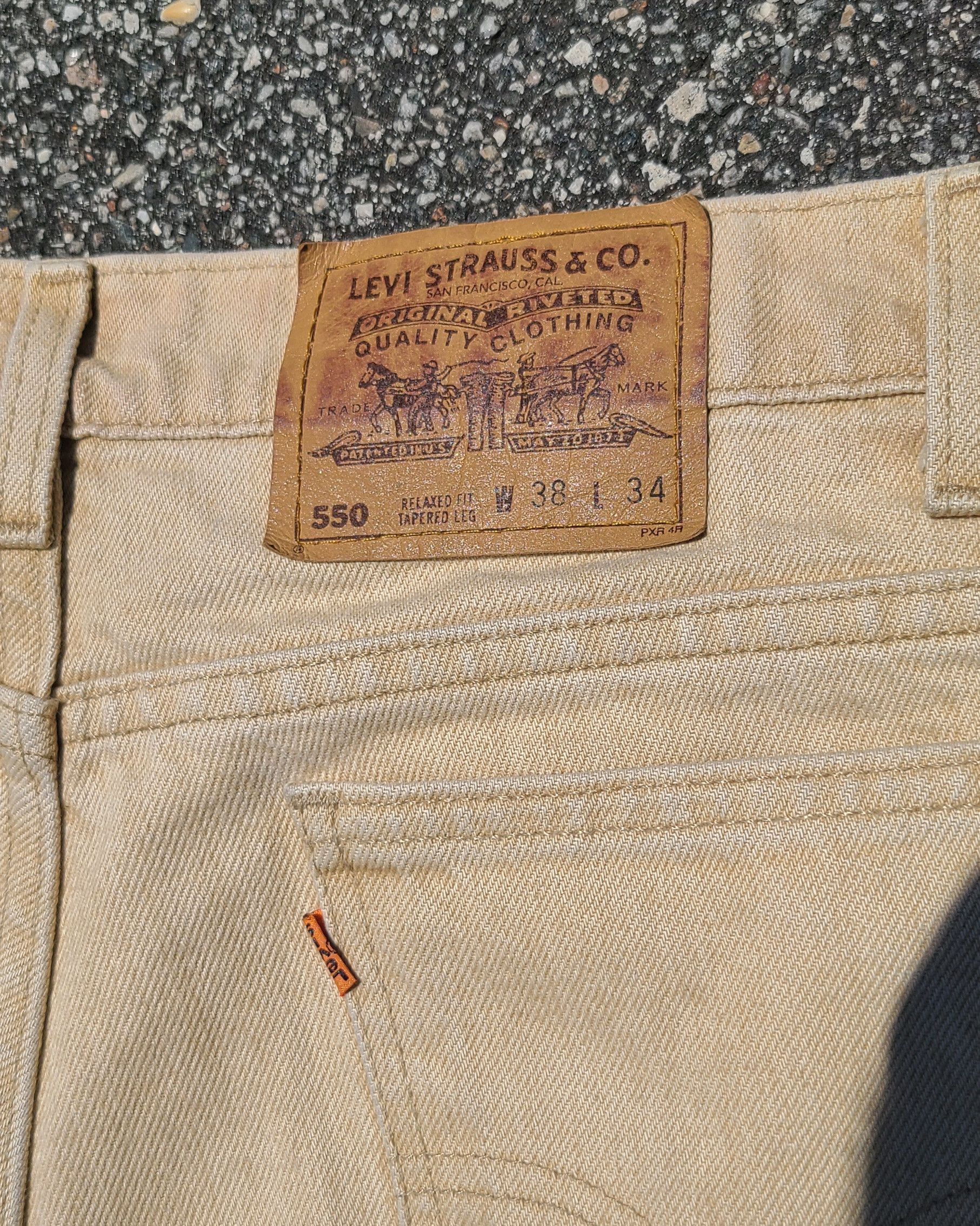 Levi's × Levi's Vintage Clothing Vintage 1996 Levi's 550 Orange Tab Rare Cream Made in USA Size US 38 / EU 54 - 5 Thumbnail
