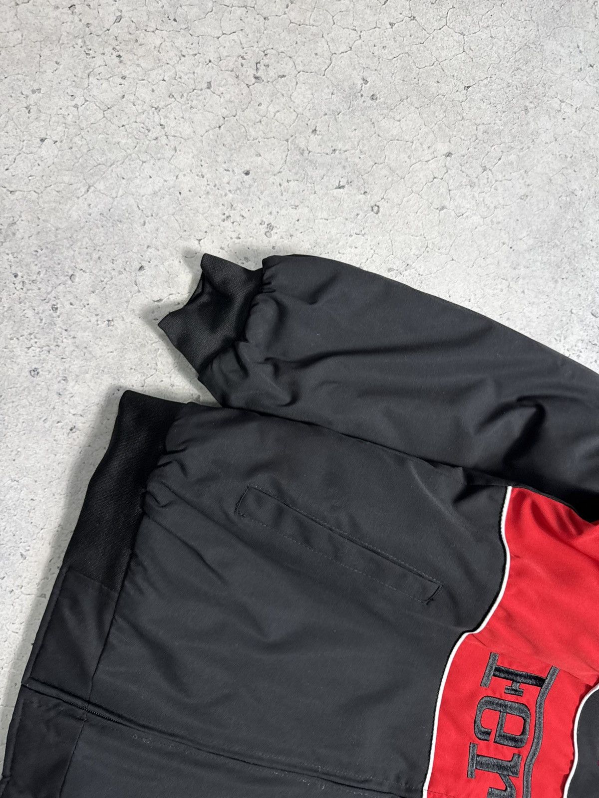 Ferrari Ferrari F1 Racing Bomber Jacket Hype Rare Big Logo Vintage Size US XL / EU 56 / 4 - 3 Thumbnail