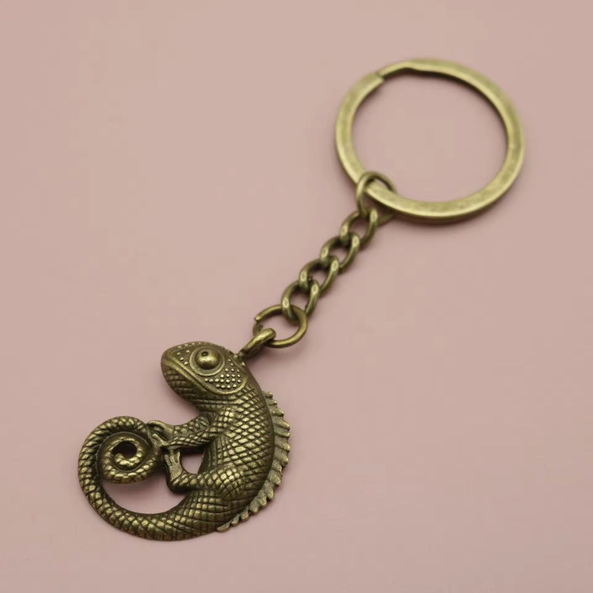 Vintage Retro Goth Lizard Keychain Size ONE SIZE - 1 Thumbnail