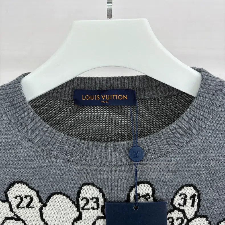 Louis Vuitton Louis Vuitton Portrait logo knitted sweatshirt Size US M / EU 48-50 / 2 - 3 Thumbnail