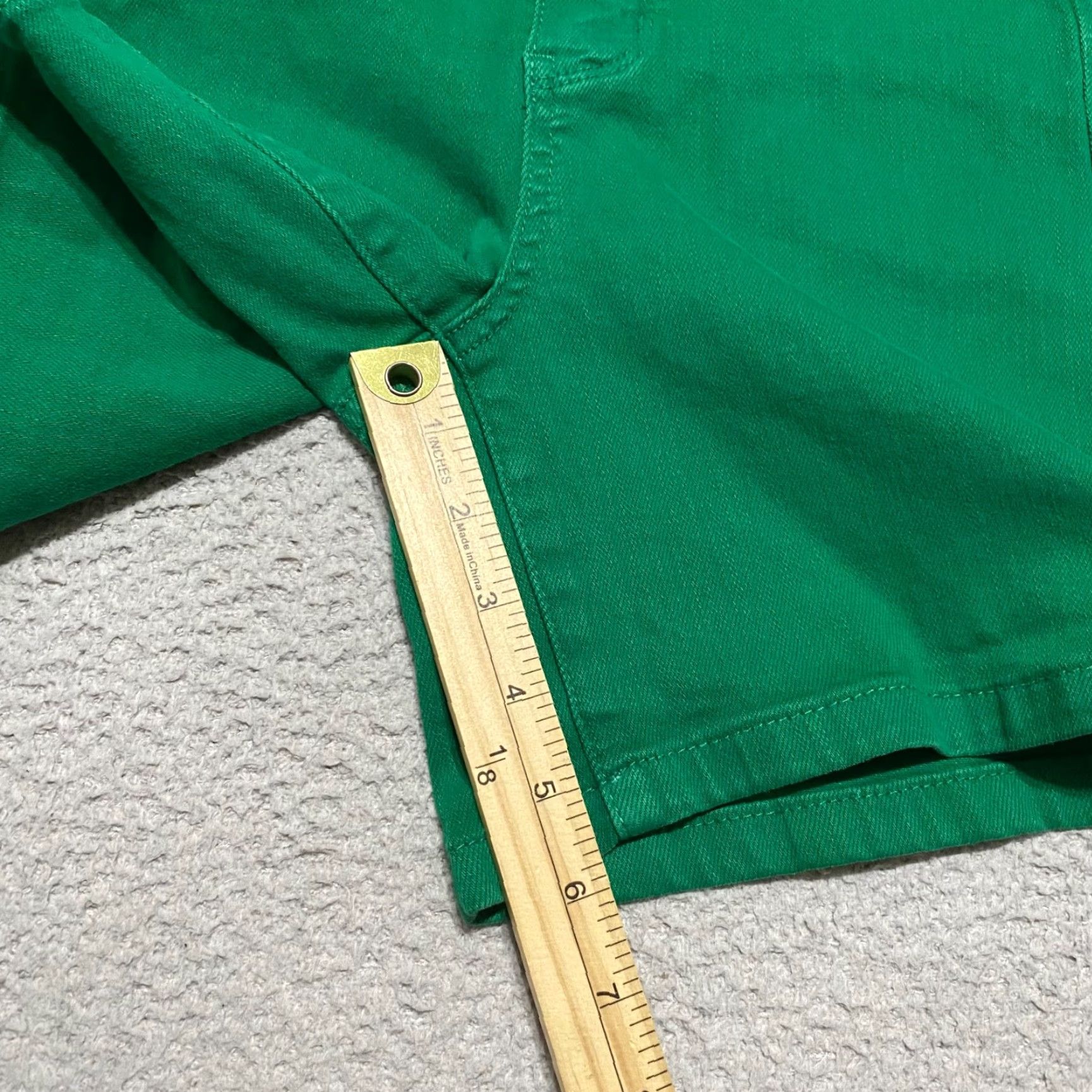 Vintage Judy Blue Womens Bermuda Shorts Green Denim High Rise 6 in Inseam 6" Button Front Flat Front 5-Pocket Stretch Casual Summer Spring Fall Womens Size 28" / US 6 / IT 42 - 5 Thumbnail