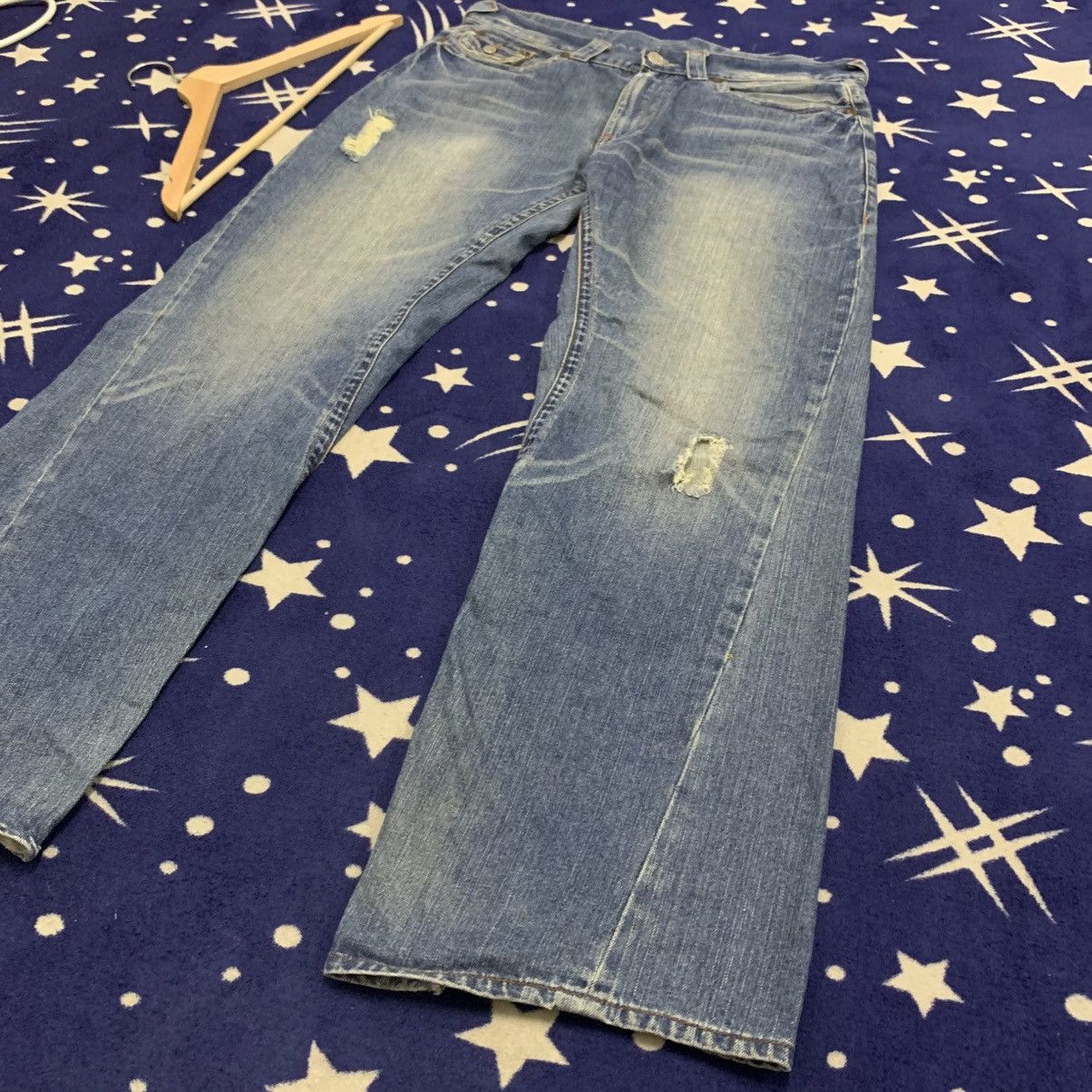 True Religion True Religion Section Billy Mushroom Patch Denim Distressed Size US 35 - 4 Thumbnail