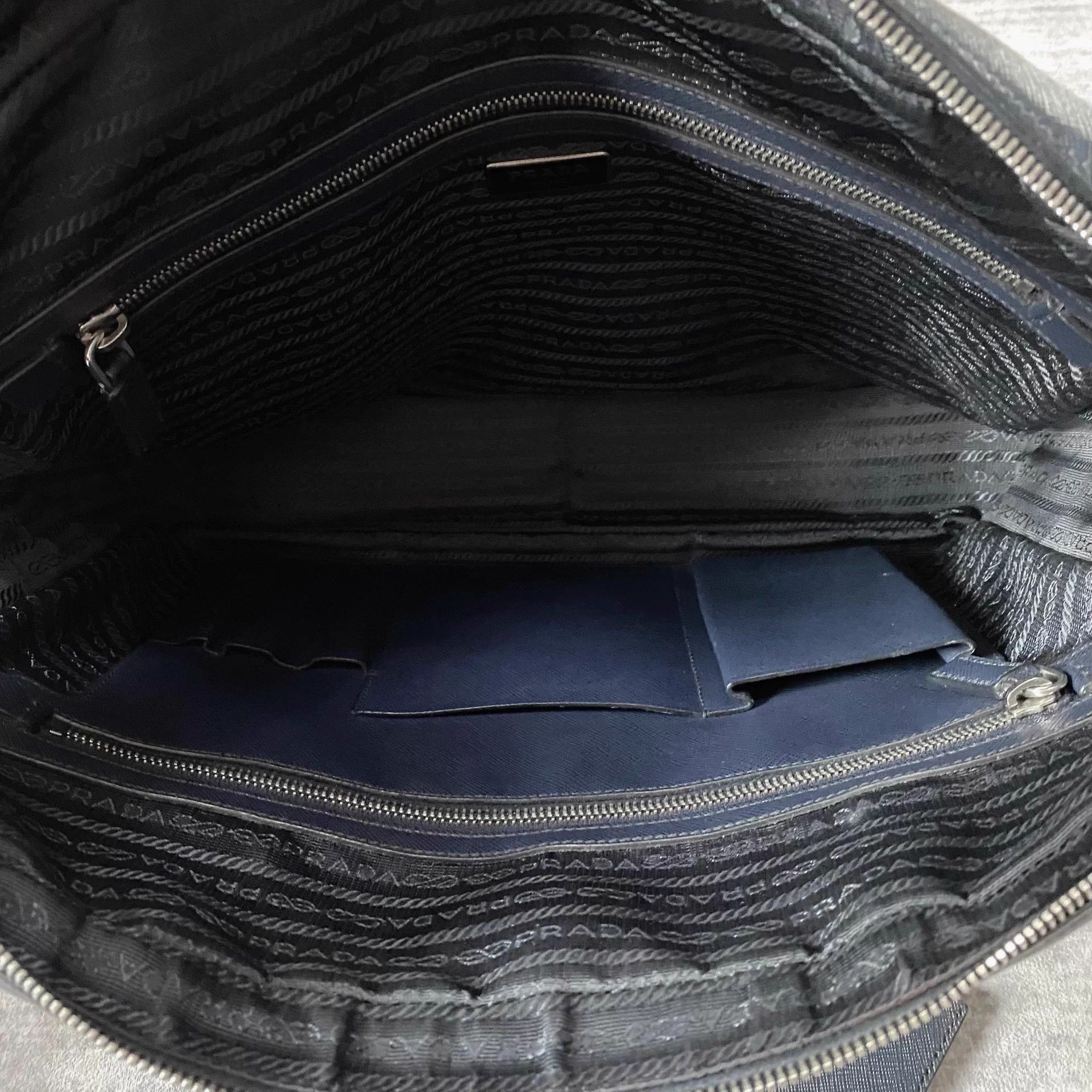 Prada Prada Saffiano Men's Navy Like New Briefcase Size ONE SIZE - 7 Thumbnail