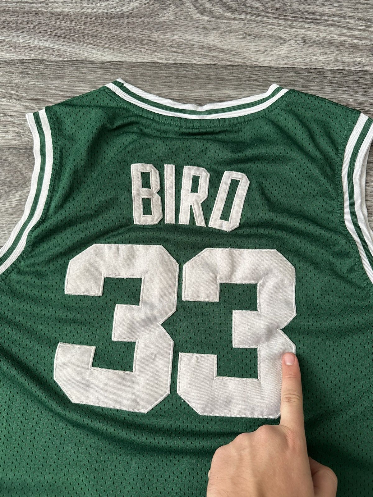 Adidas Adidas Vintage Boston Celtics Larry Bird 33 hype y2k size XL Size US XL / EU 56 / 4 - 4 Thumbnail