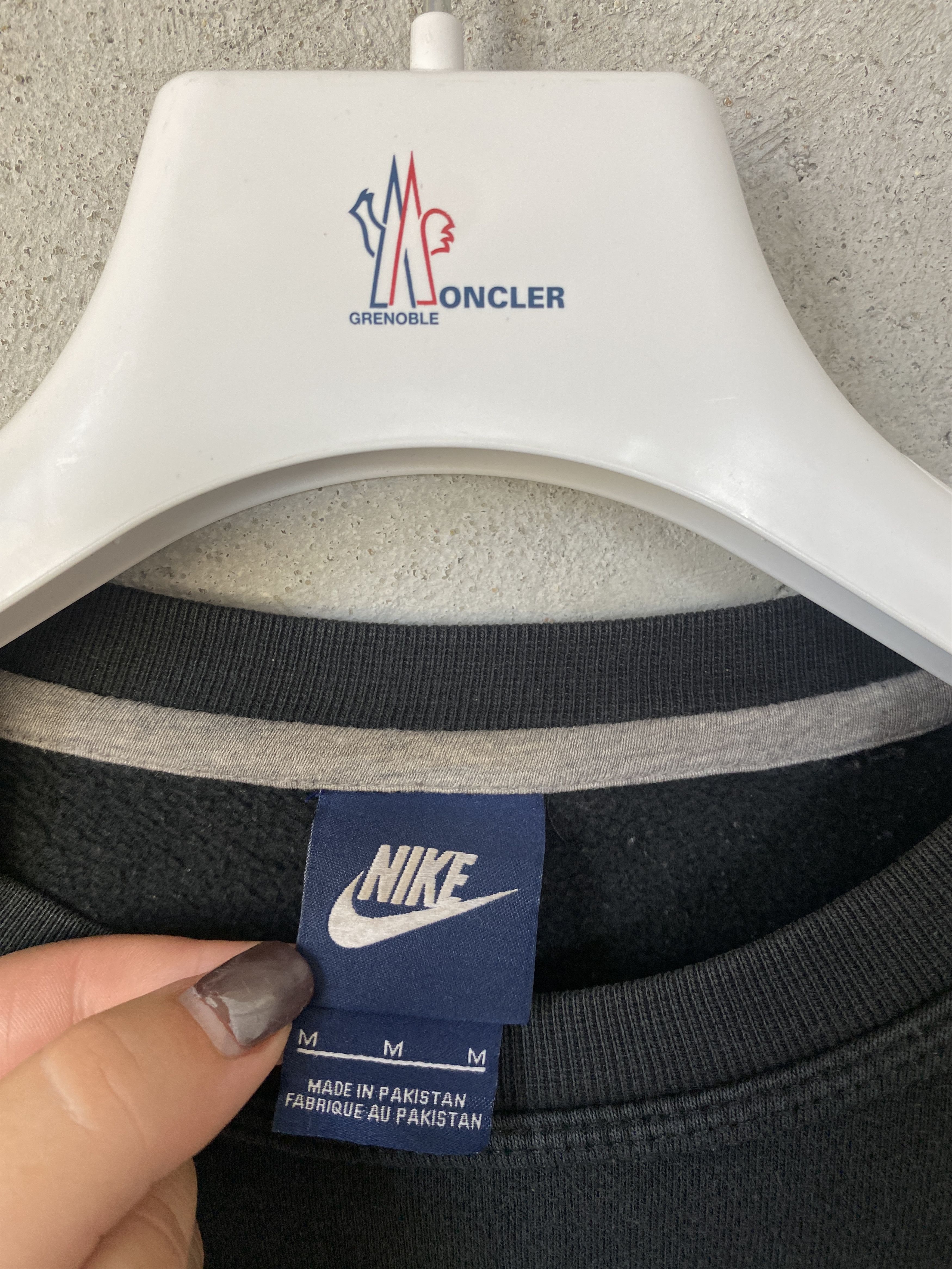 Nike Nike small swoosh sweatshirt crewneck skate rap Size US M / EU 48-50 / 2 - 3 Thumbnail
