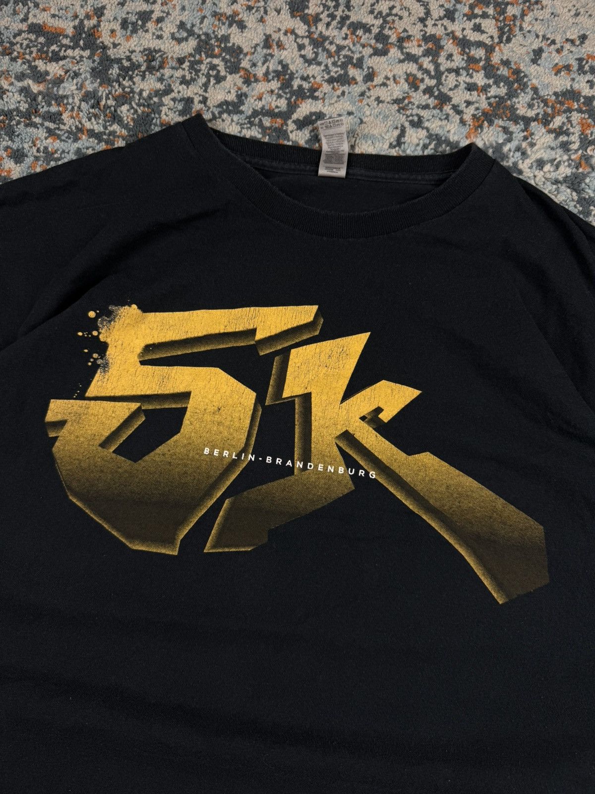 Vintage Vintage Y2K Berlin brandenburg graffiti graphic hip hop tee Size US XL / EU 56 / 4 - 4 Thumbnail