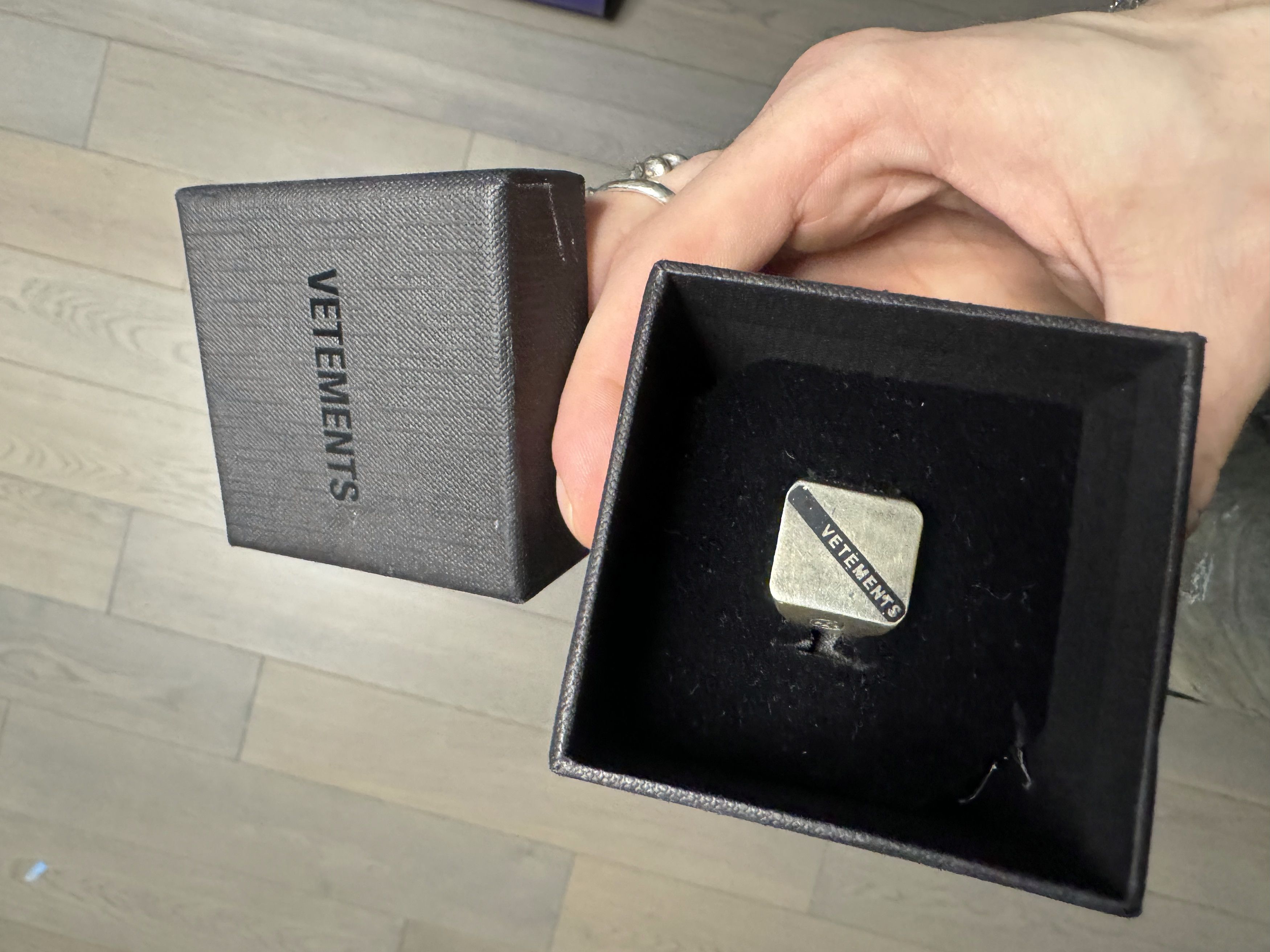 Vetements VETEMENTS Logo Ring Size ONE SIZE - 4 Thumbnail