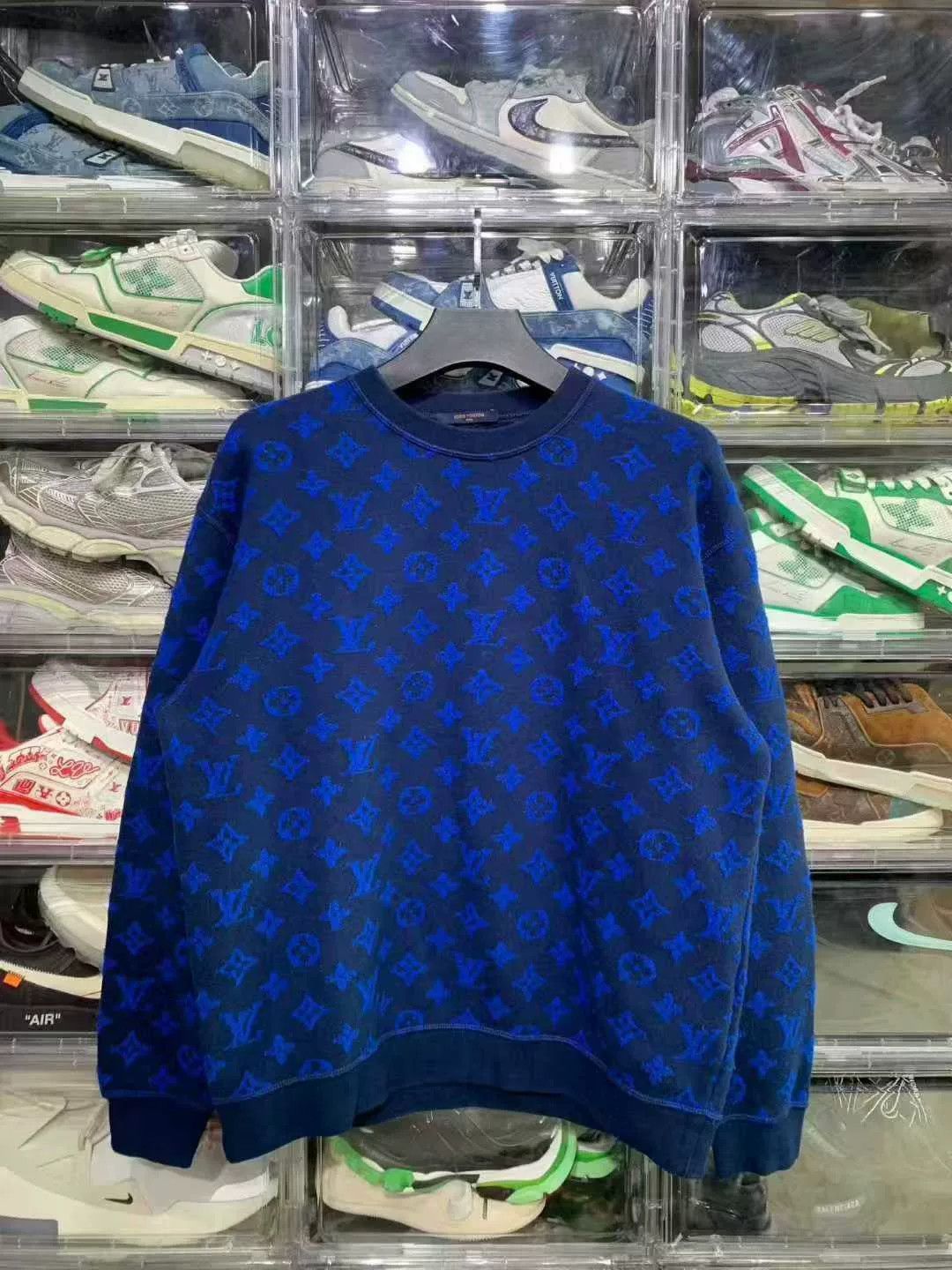 LVXWA blue logo sweatshirt by LV, size XL Size US XL / EU 56 / 4 - 1 Thumbnail