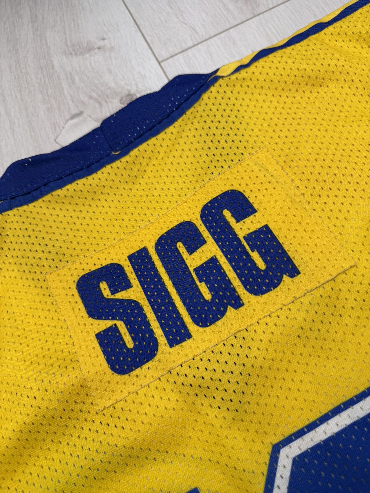 Adidas Vintage Rare Adidas HC DAVOS #19 SIGG 90s Hockey Jersey Size US XL / EU 56 / 4 - 15 Thumbnail