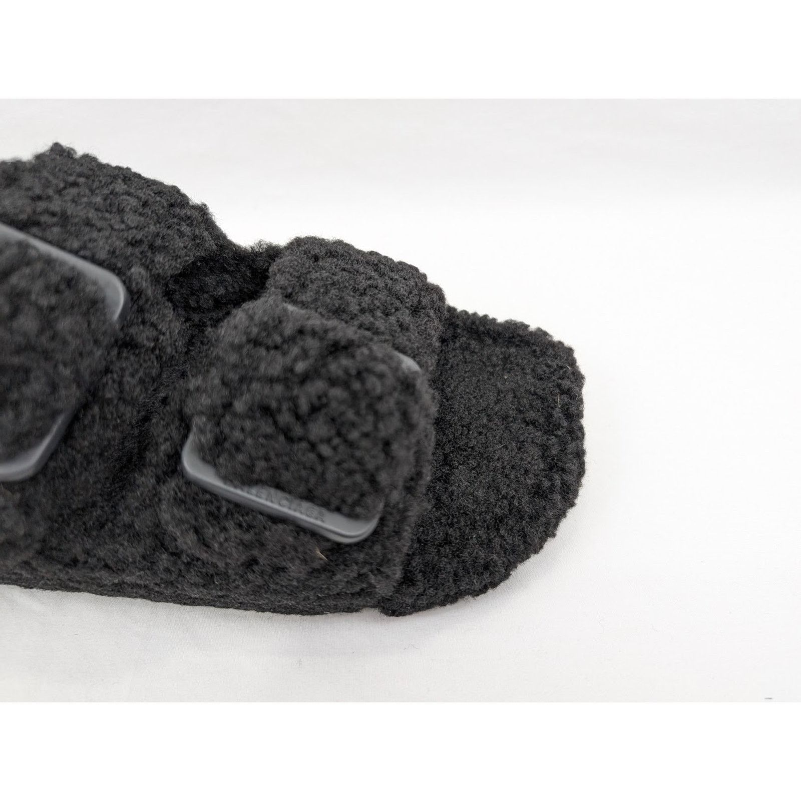 Balenciaga o1rshd1 Furry Shearling Mallorca Sandals in Black Size US 9 / EU 42 - 3 Thumbnail