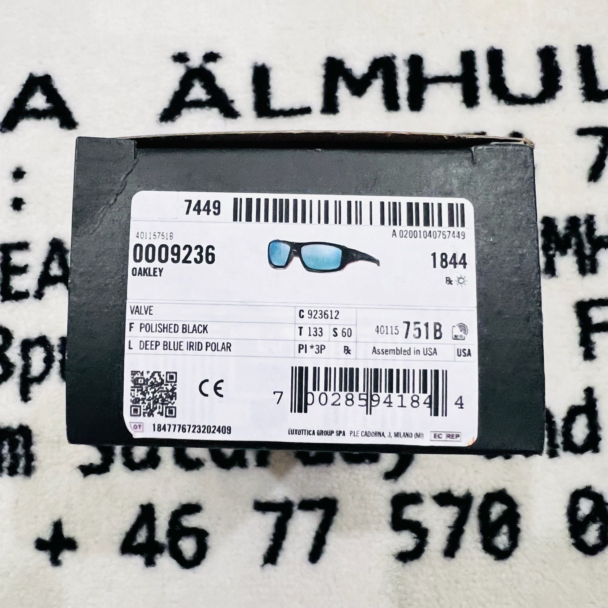 Oakley Oakley Valve Blue Polarized Lenses Black Frame Sunglasses Size ONE SIZE - 8 Thumbnail