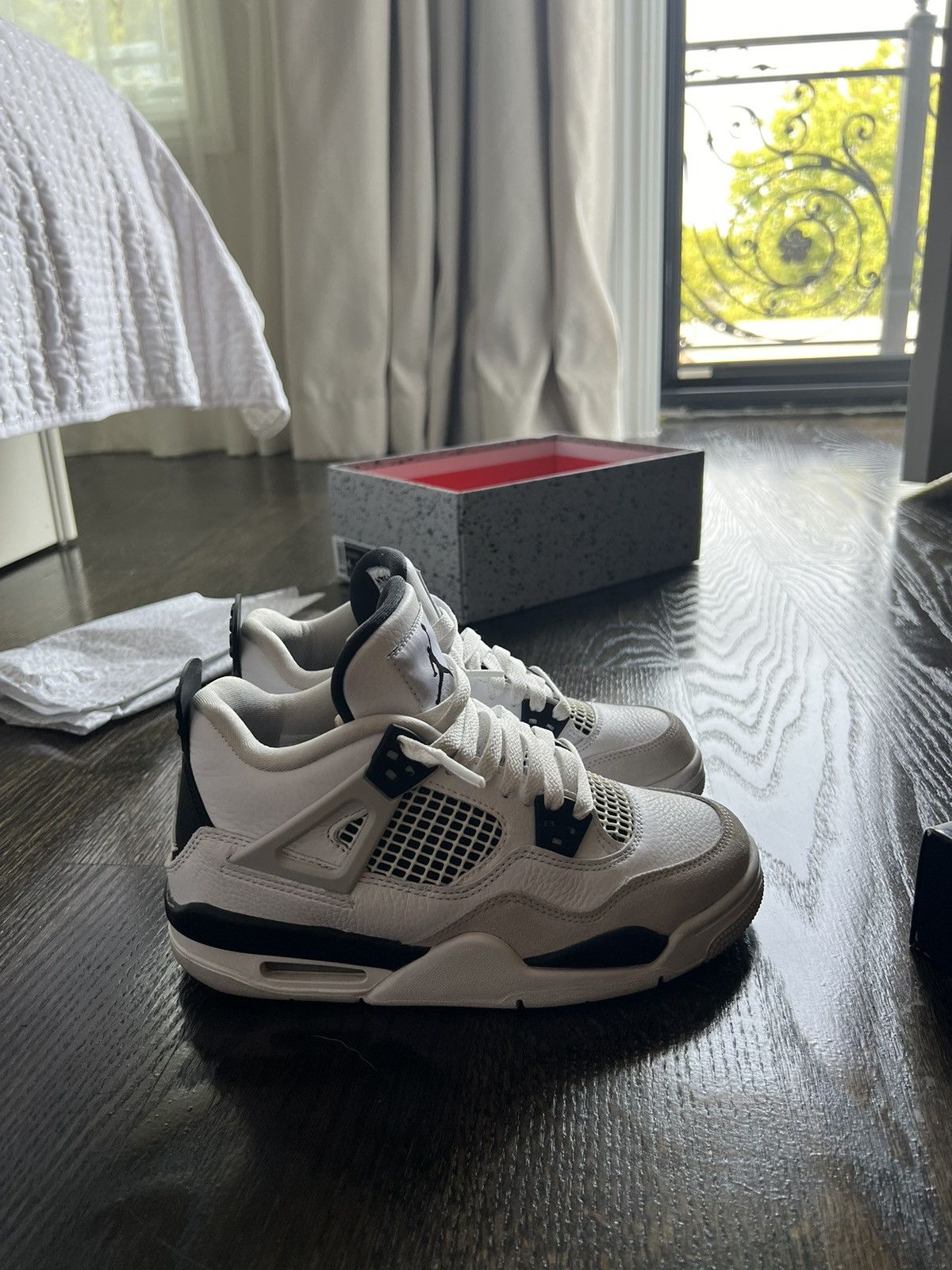 Jordan Brand × Nike Military Black Jordan 4 Retro Size 4Y Size US 5.5 / IT 35.5 - 6 Thumbnail