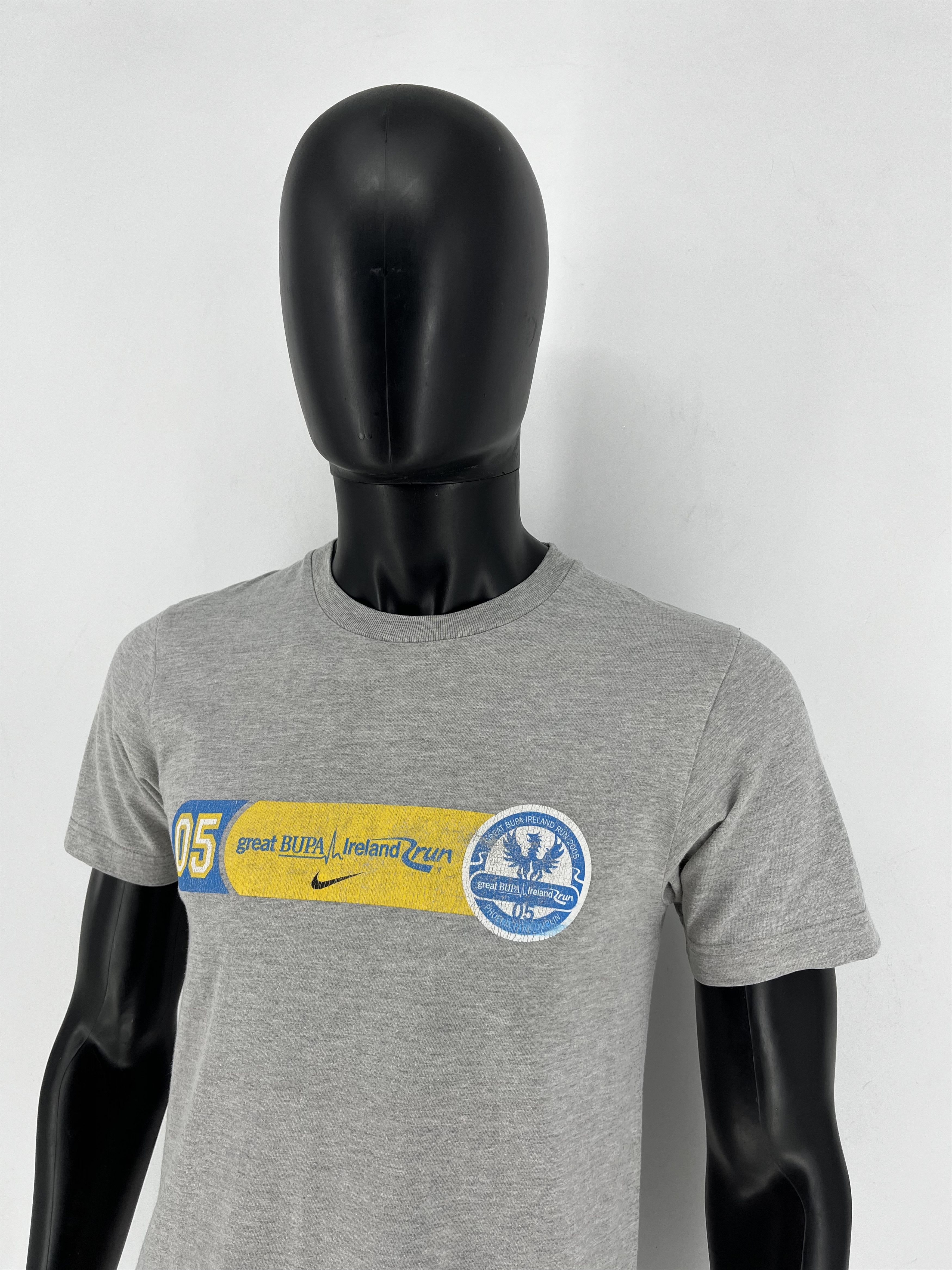 Other Vintage Y2K Nike Center Swoosh Logo T-Shirt Size S Size US S / EU 44-46 / 1 - 8 Thumbnail