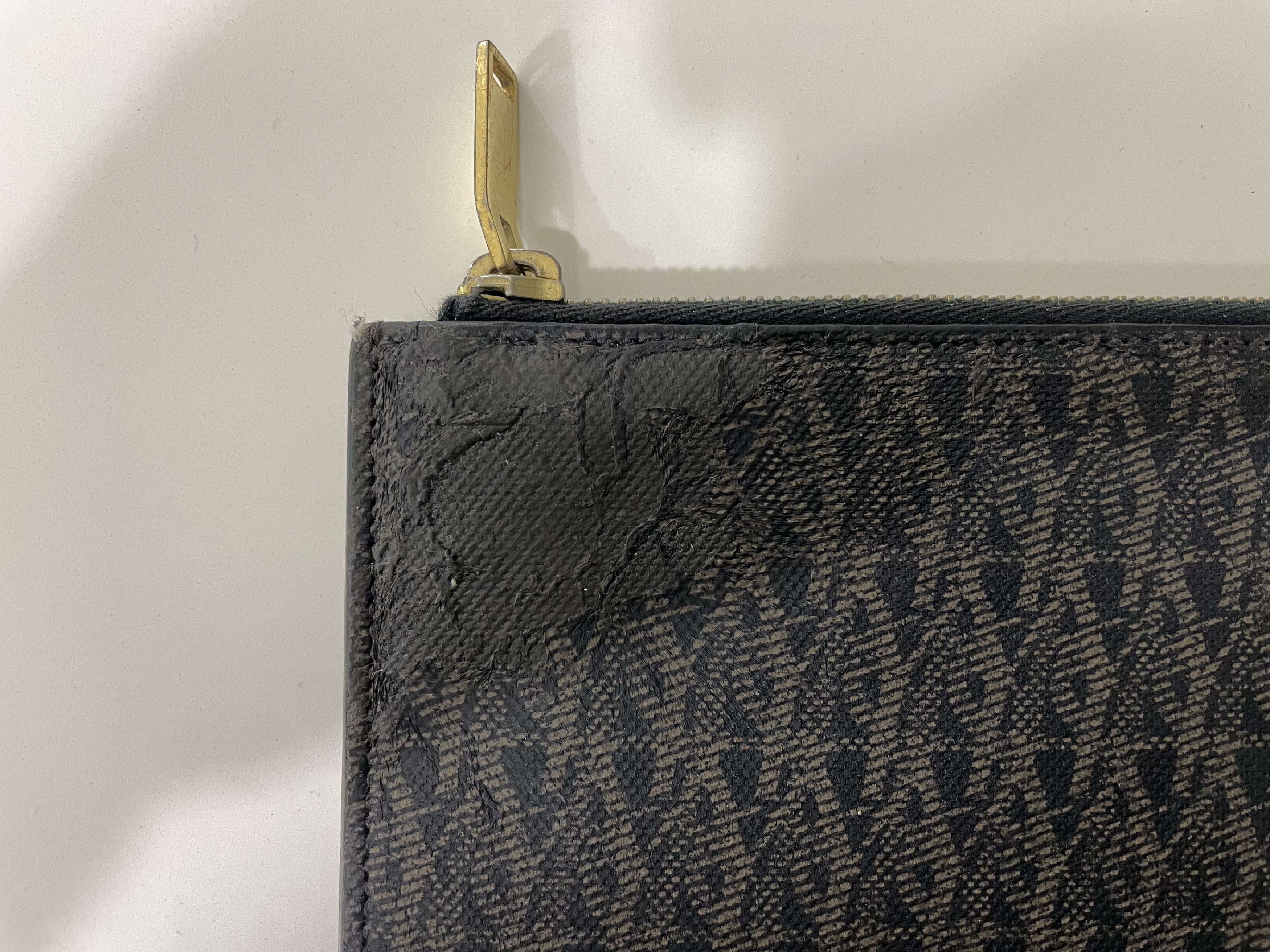 Saint Laurent Paris Saint Laurent Pouch Briefcase, Clutch Bag, Portfolio Large Size ONE SIZE - 3 Thumbnail