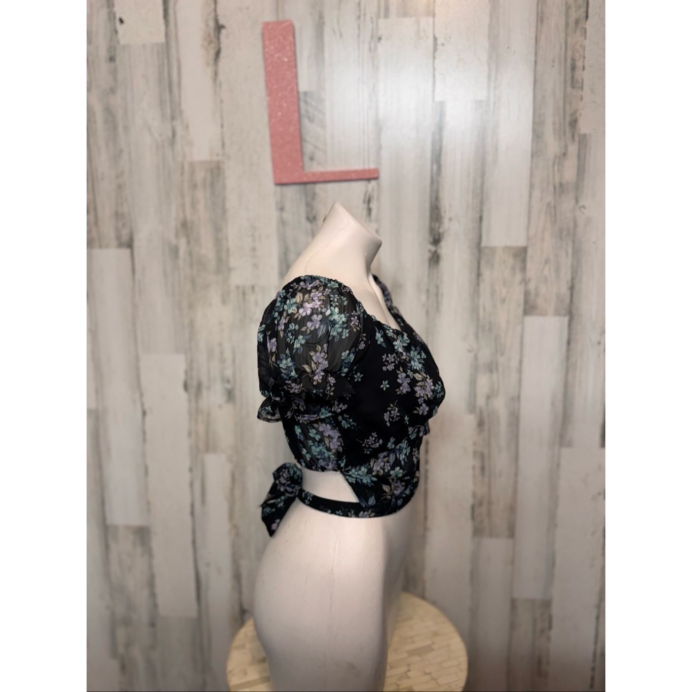 Other Love Tree Floral Puff Sleeve Wrap Crop Top Black Multi Size Size L / US 10 / IT 46 - 7 Thumbnail