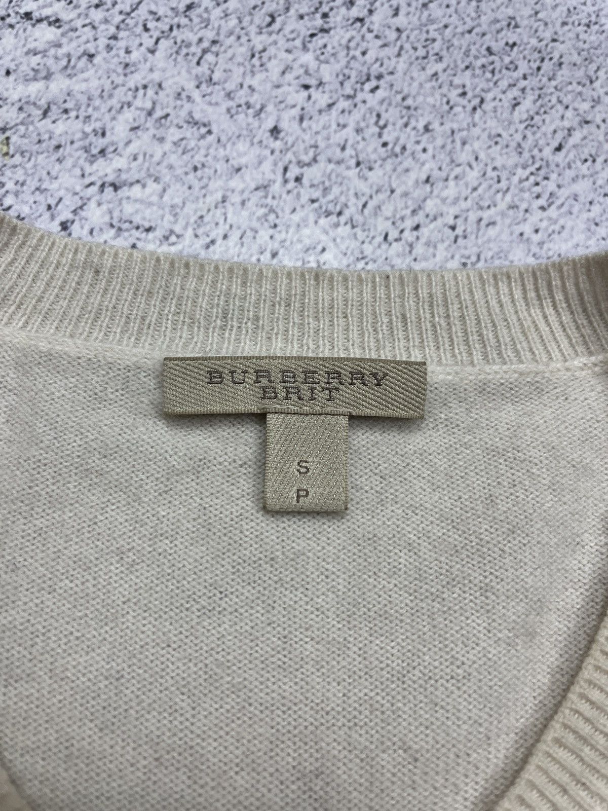 Burberry Burberry Brit Cashmere Big Logo Graphic Women's Sweater Size S / US 4 / IT 40 - 12 Thumbnail