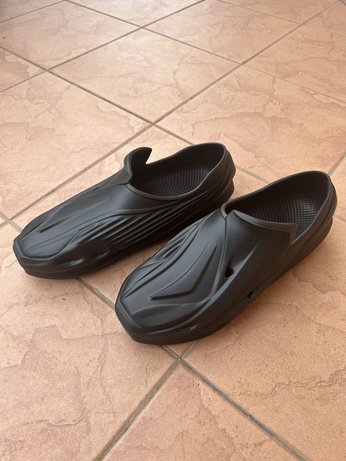 1017 ALYX 9SM 1017 ALYX 9SM Mono Slip-On Black | Grailed