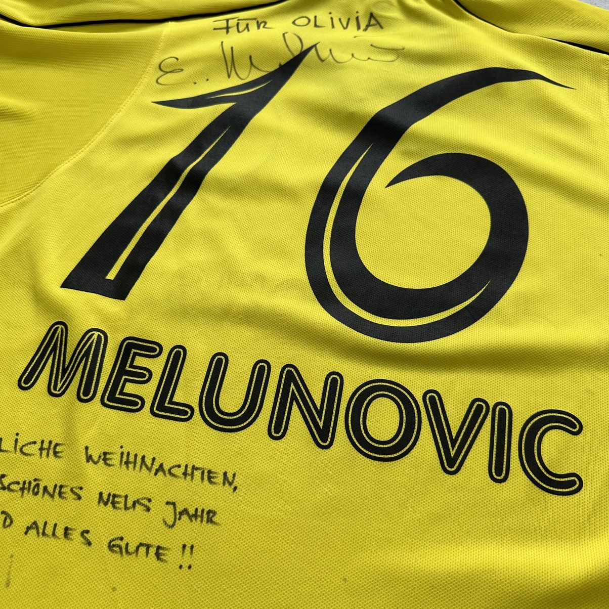 Vintage Gems BSC Young Boys 2004-2005 Home #16 Melunovic Signature Size US L / EU 52-54 / 3 - 17 Thumbnail