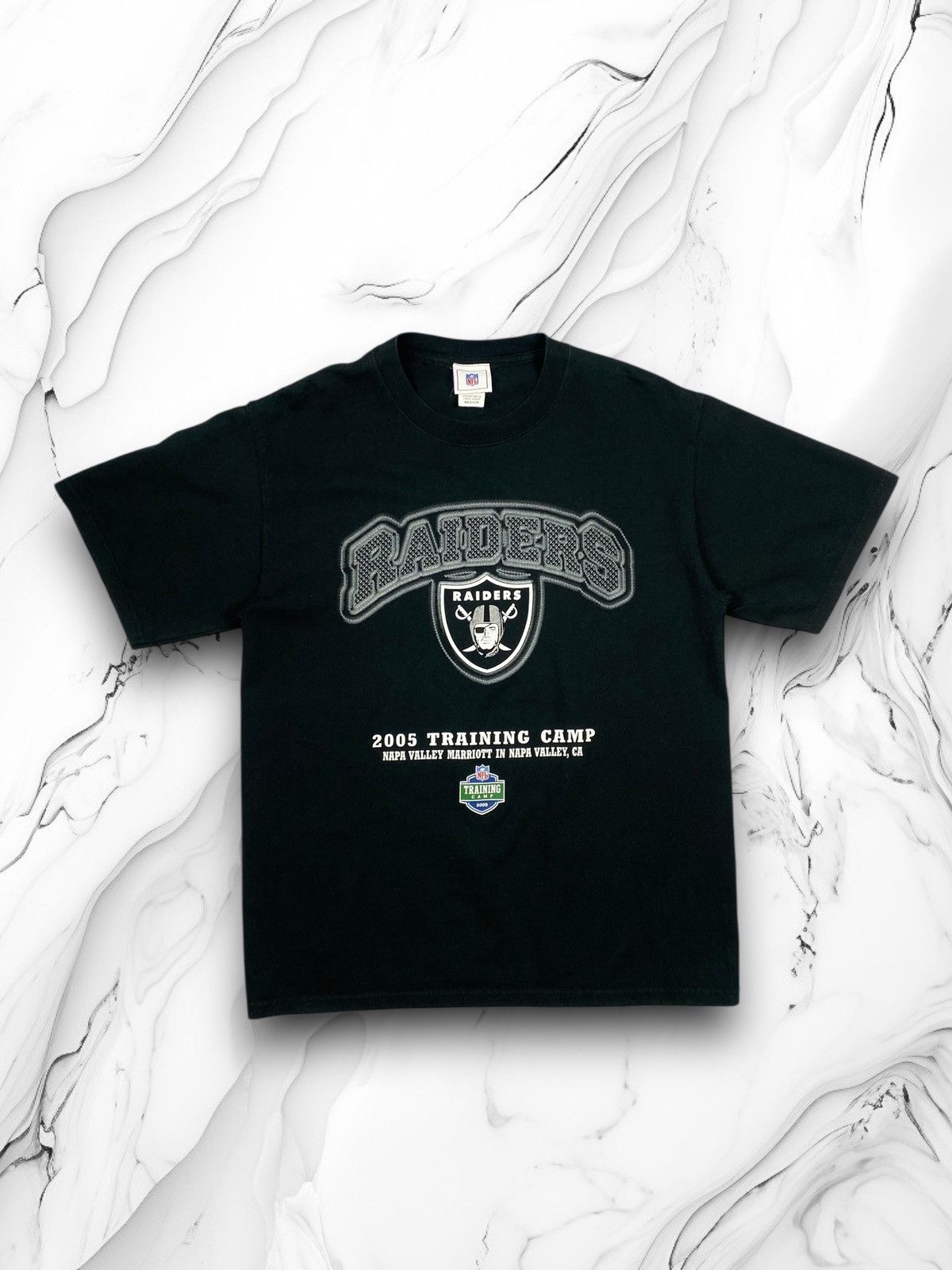 NFL Vintage 2005 Oakland Raiders NFL Football Graphic T Shirt Size US M / EU 48-50 / 2 - 1 Thumbnail
