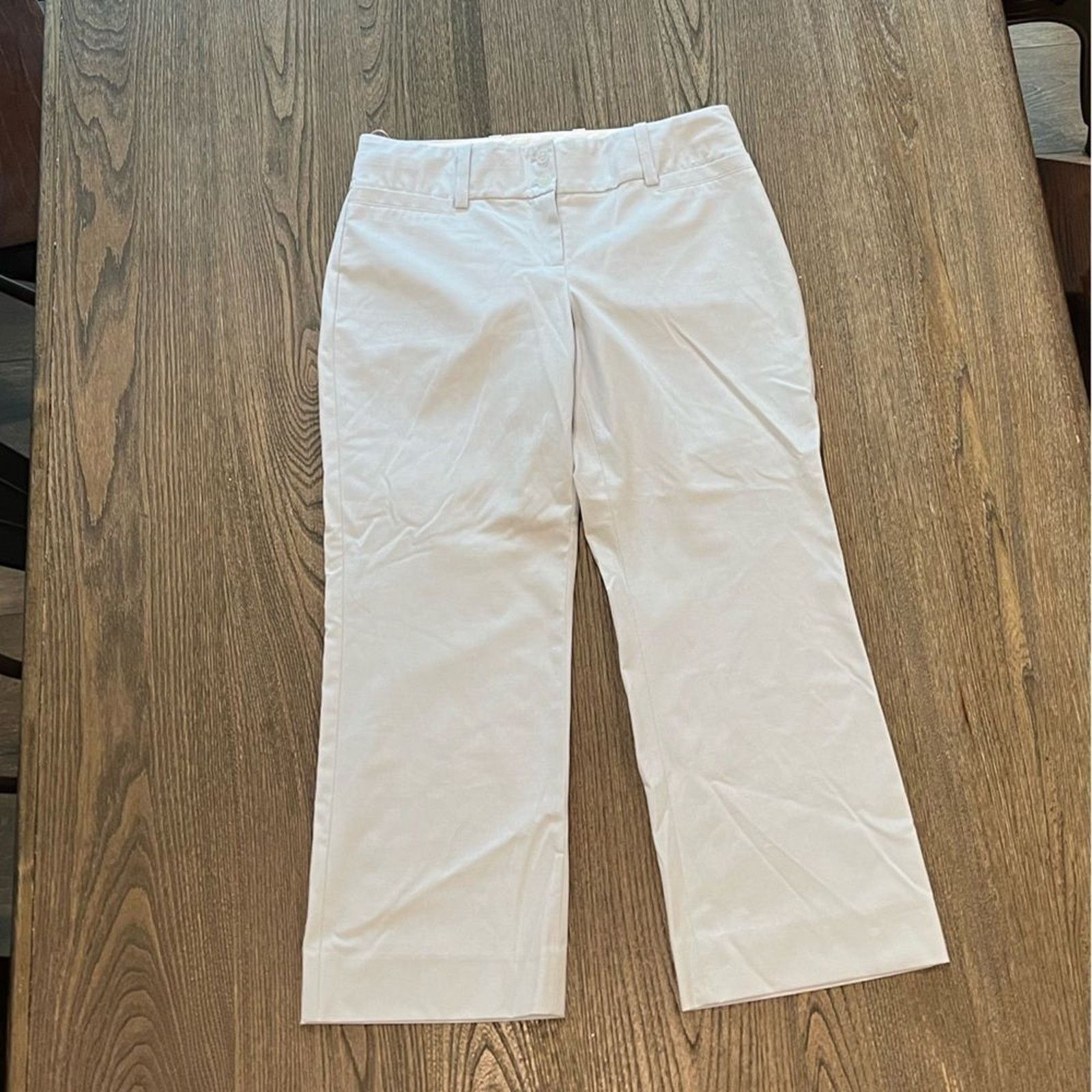 Loft Loft Light Baby Blue Capri Straight Leg Pants Size 4 Size 27" / US 4 / IT 40 - 1 Thumbnail