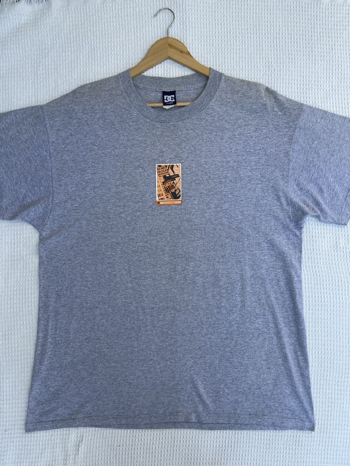 DC Rare🔥Vintage DC Shoe Co Usa Skate T Shirt Size US XL / EU 56 / 4 - 6 Thumbnail