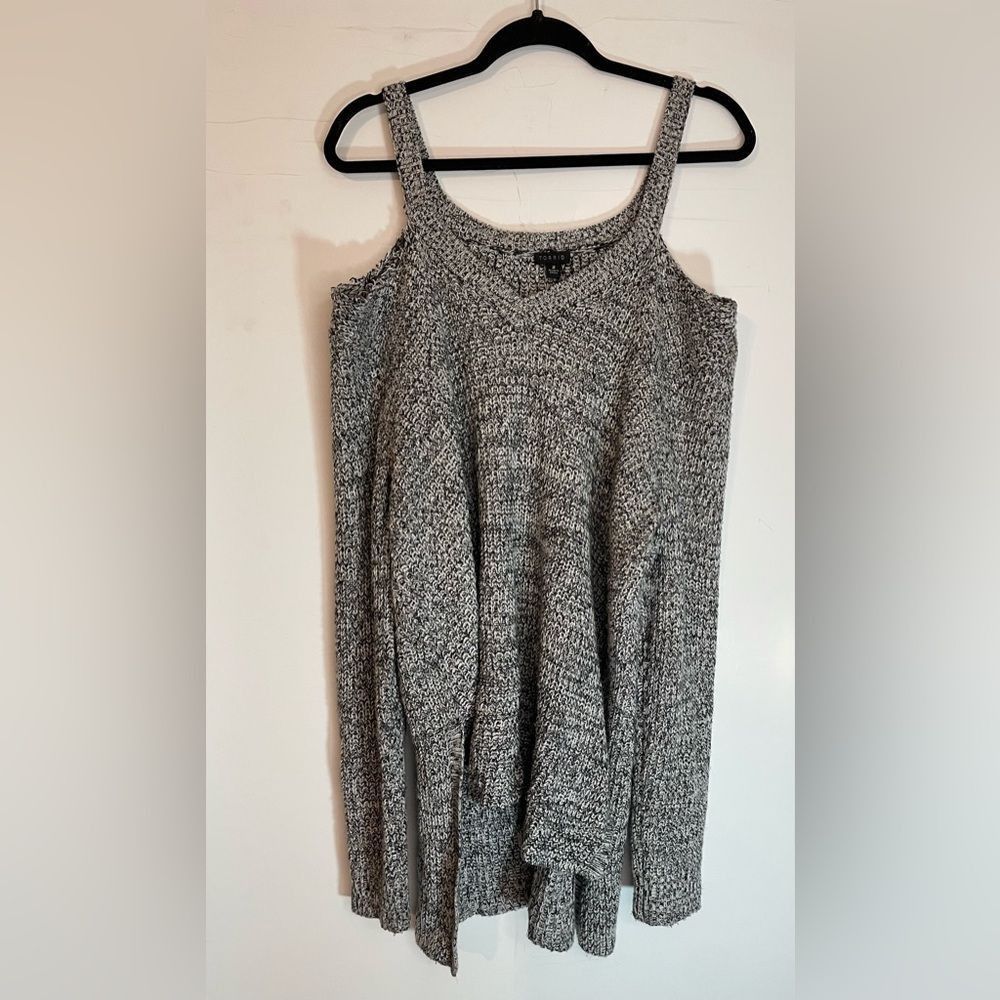 Other Torrid Knit Cold Shoulder Sweater Tunic Size 2/ 2X Size XXL / US 16-18 / IT 52-54 - 1 Thumbnail