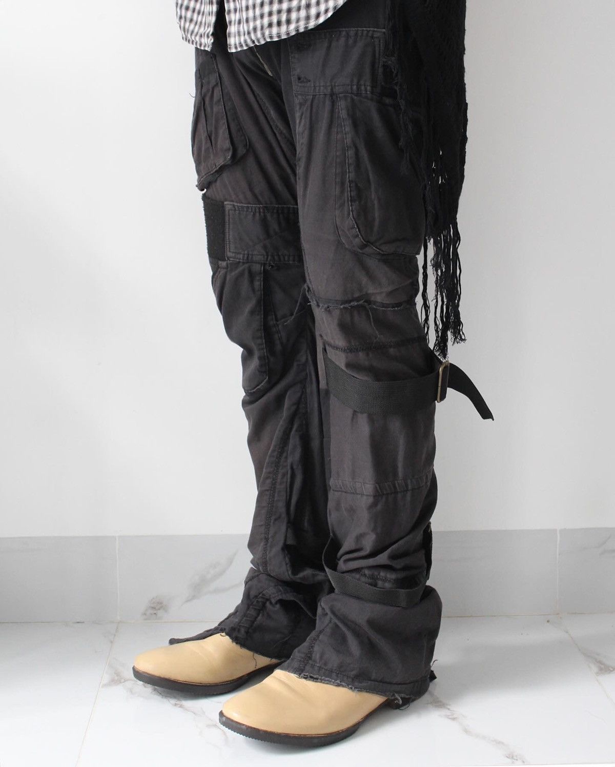 If Six Was Nine 2000S RECONSTRUCTED CARGO PANTS Size US 30 / EU 46 - 3 Thumbnail