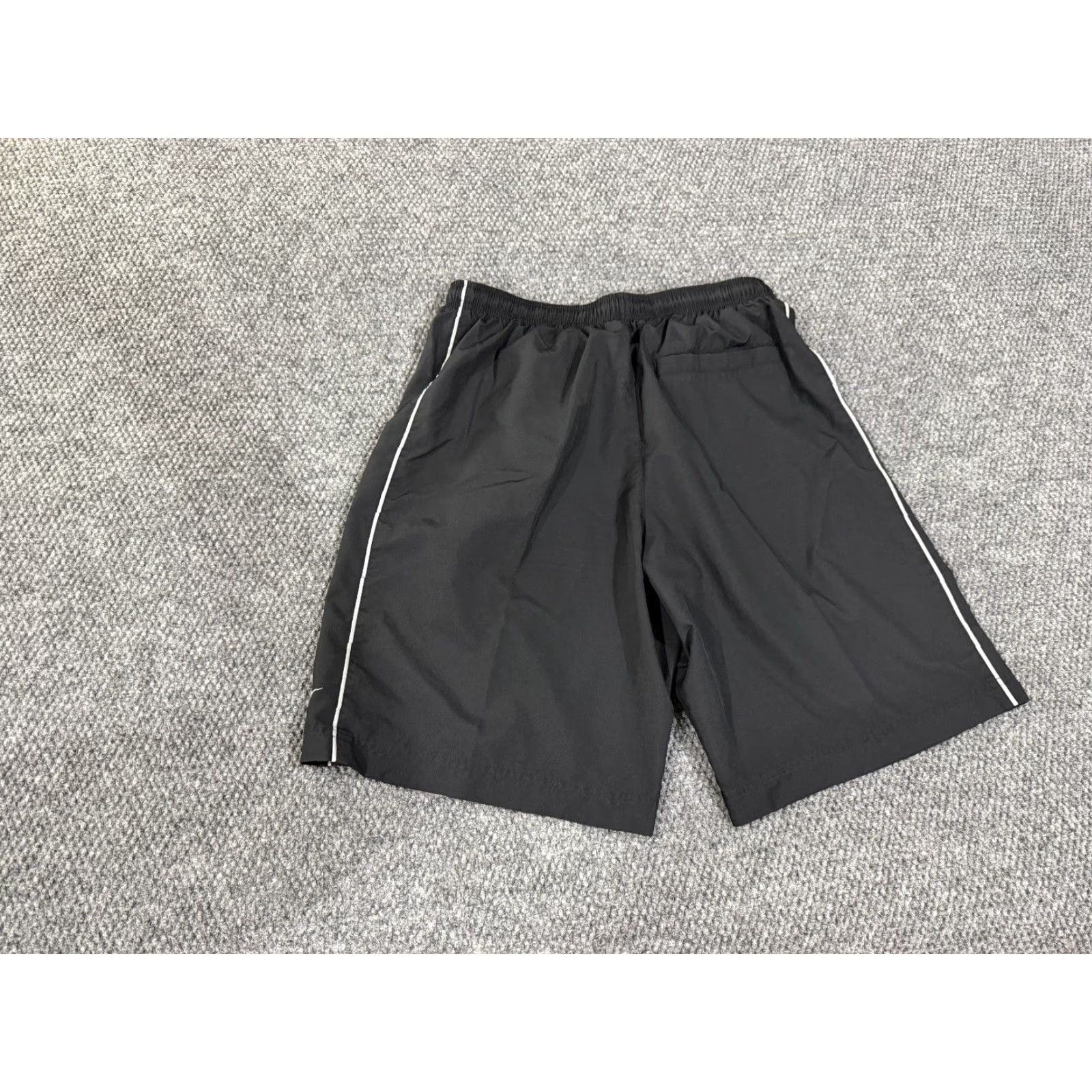 Nike Nike athletic shorts Mens Large Black running training lightweight pockets elastic waist 9in inseam Regular Size US 33 - 5 Thumbnail