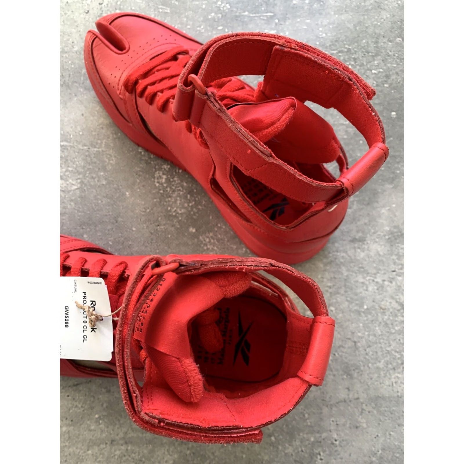 Maison Margiela MAISON MARGIELA x REEBOK CLASSIC SNEAKERS TABI RED SIZE US 7.5 UK 6.5 EU 40 MEN Sneaker Size US 7 / EU 40 - 6 Thumbnail