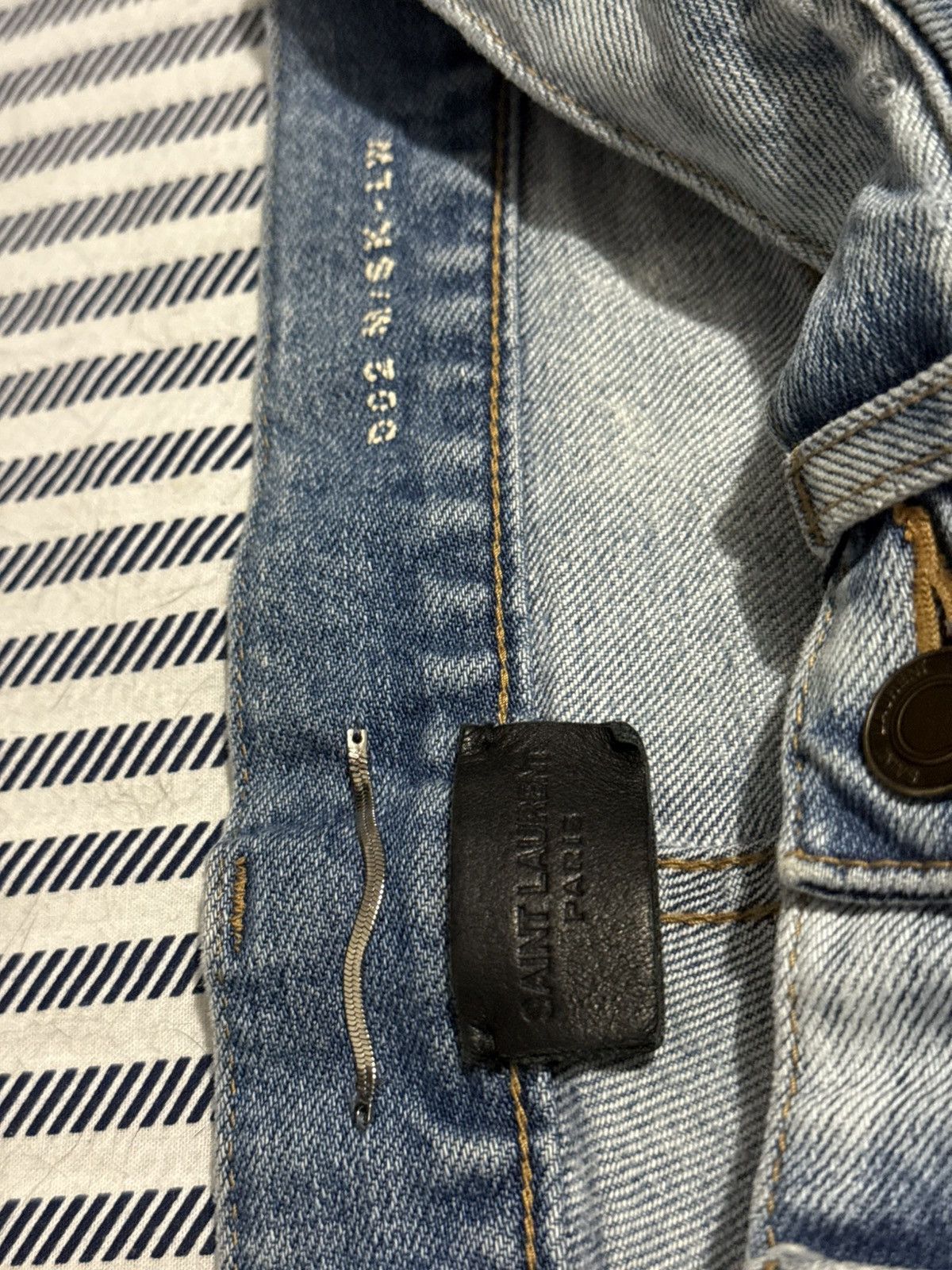 Saint Laurent Paris Saint laurent distressed light blue D02 Size US 27 - 2 Thumbnail