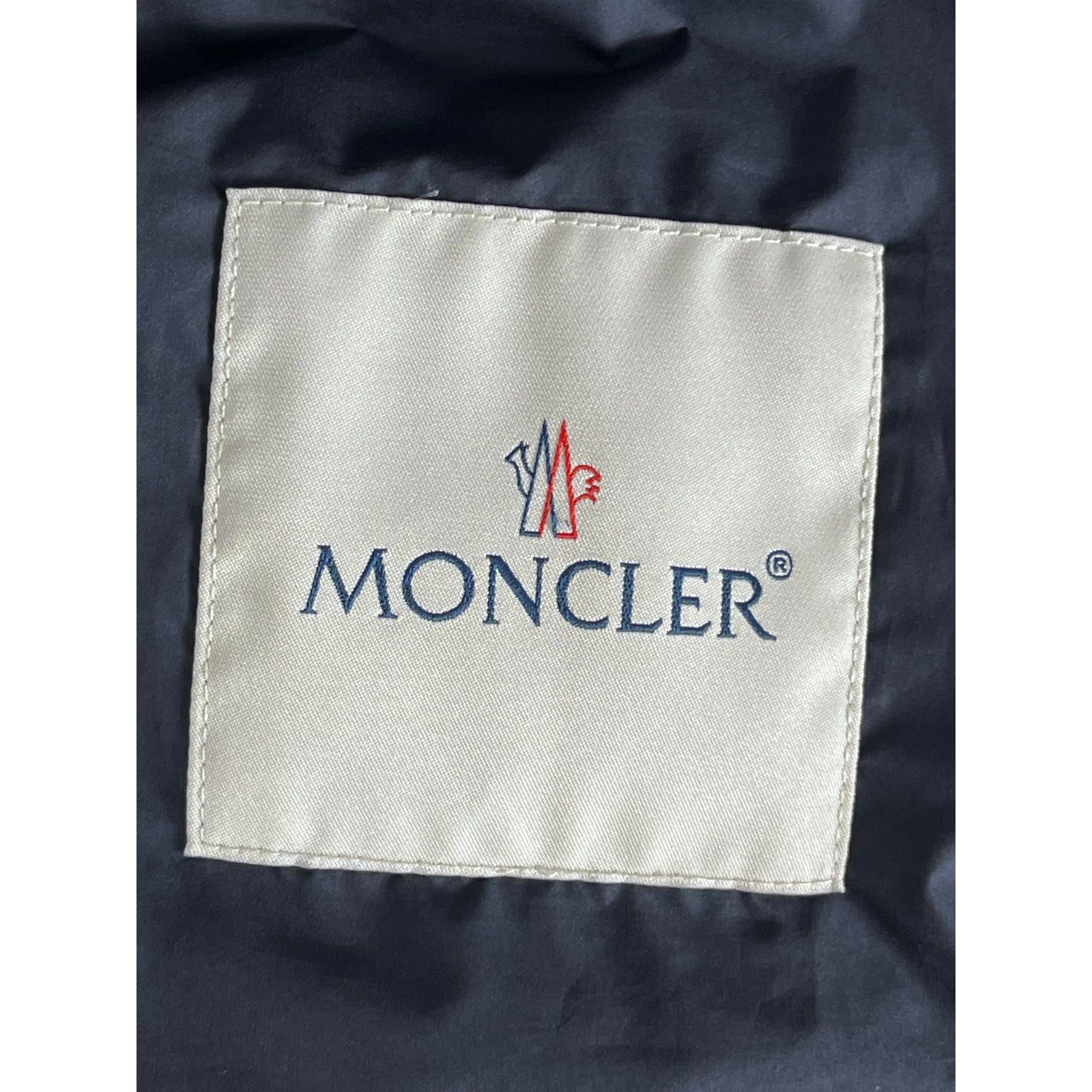 Moncler Moncler down vest puffer chest logo France designer rare Size US L / EU 52-54 / 3 - 3 Thumbnail