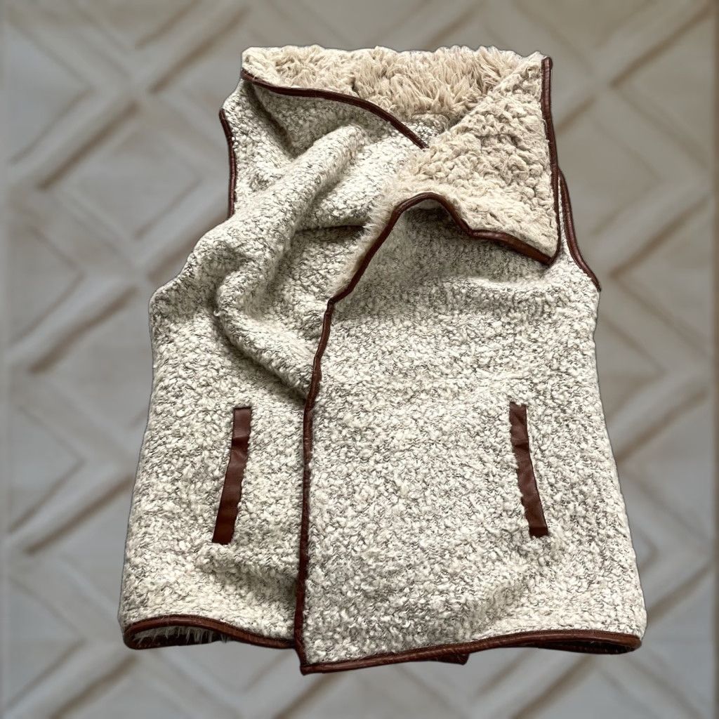 Vintage Love Tree Vest Shirt Womens Medium Beige Fur Trim Sleeveless Outdoor Casual Fall Winter M Womens Size M / US 6-8 / IT 42-44 - 1 Thumbnail