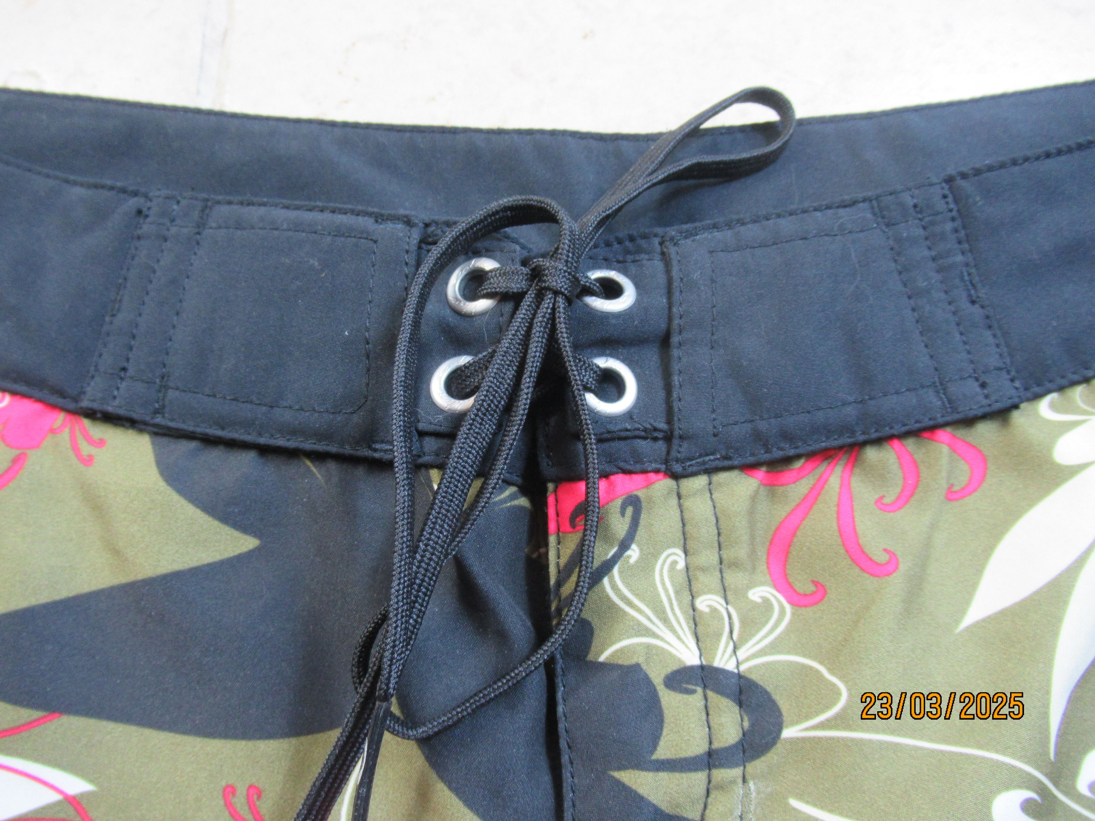 Oakley Oakley shorts Size 30" / US 8 / IT 44 - 2 Thumbnail