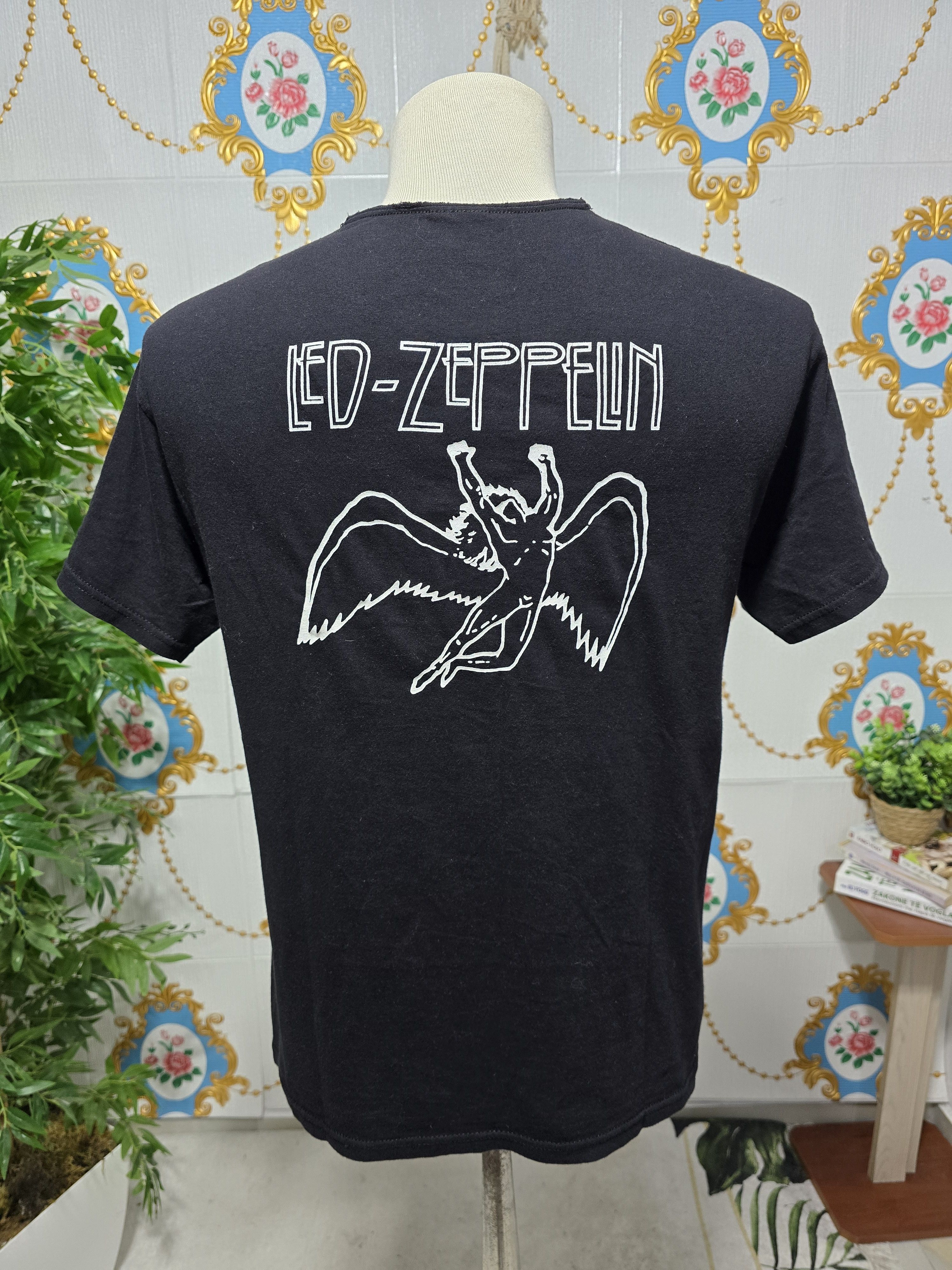 Band Tees Vintage Led Zeppelin Icarus Four Symbols T-Shirt Medium Size US M / EU 48-50 / 2 - 8 Thumbnail