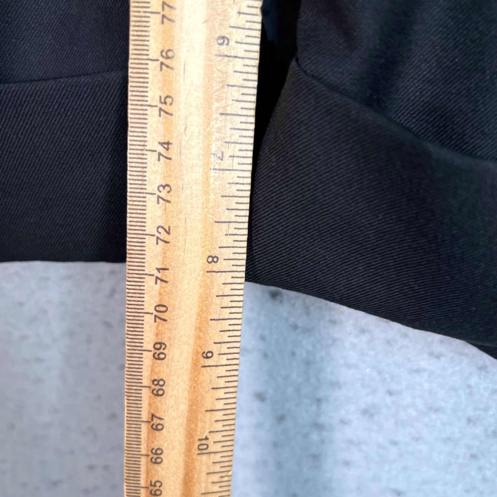 Mango Mango Bermuda Shorts Womens Size 4 Black Bermuda Shorts Casual Pockets Spring Summer 8 in Inseam Polyester Viscose Flat Front Mid Rise Regular Womens Size 27" / US 4 / IT 40 - 7 Thumbnail