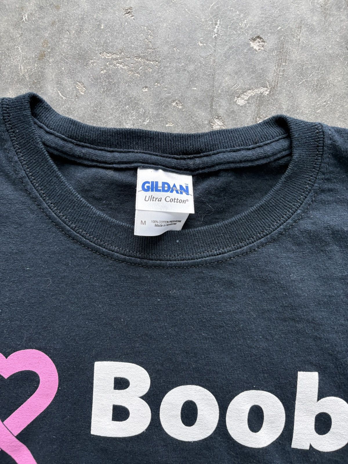 Vintage Vintage Y2K I Love Boobs Graphic Tee Breast Cancer Awareness Size US M / EU 48-50 / 2 - 3 Thumbnail