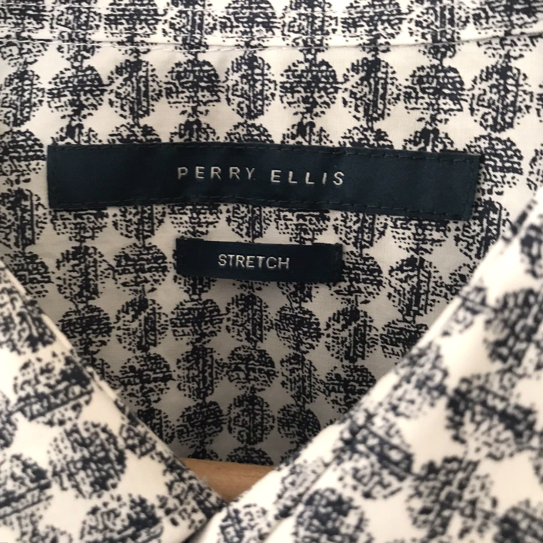 Perry Ellis Perry Ellis Shirt Mens Medium Short Sleeve Circle Pattern Stretch Bright White NEW Button-Up Button-Front Casual 98% Cotton 2% Elastane Size US M / EU 48-50 / 2 - 2 Thumbnail