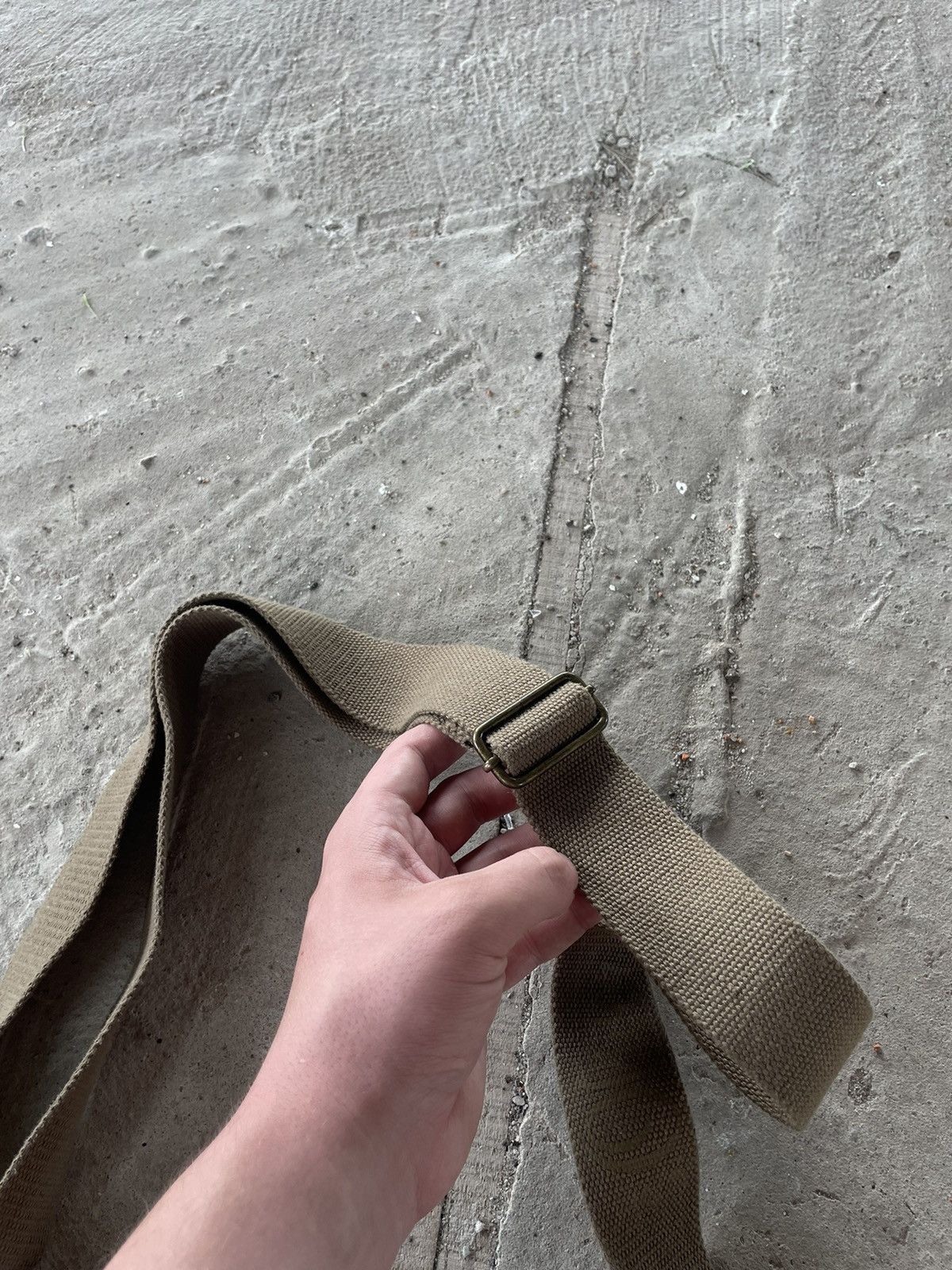 Japanese Brand × Vintage Vintage Y2K Japanese Multi Pocket Crossbody Military Bag Size ONE SIZE - 8 Thumbnail