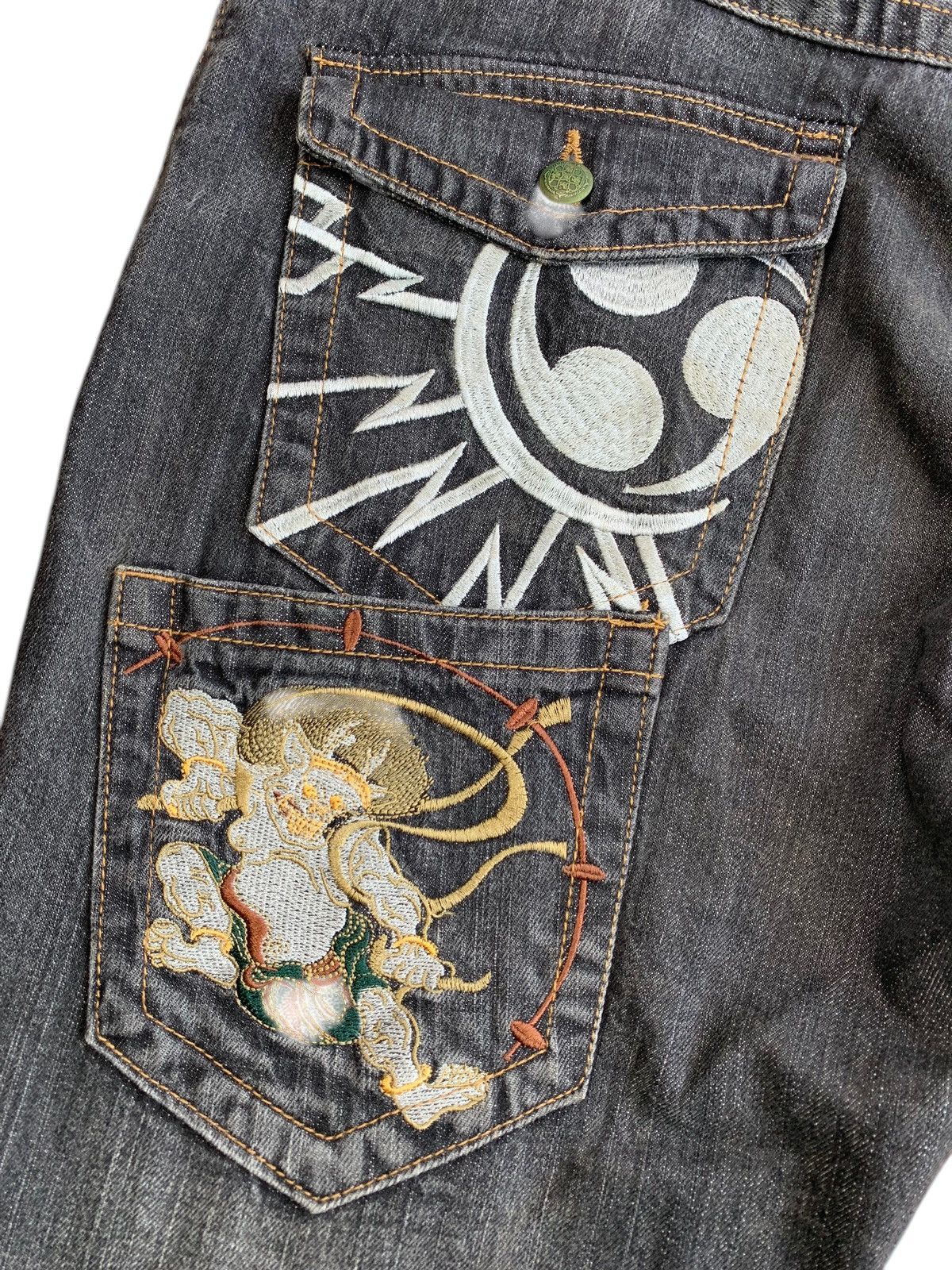 Japanese Brand Karakuri Tamashi Oni Embroidered Multipocket Denim Size US 34 / EU 50 - 10 Thumbnail