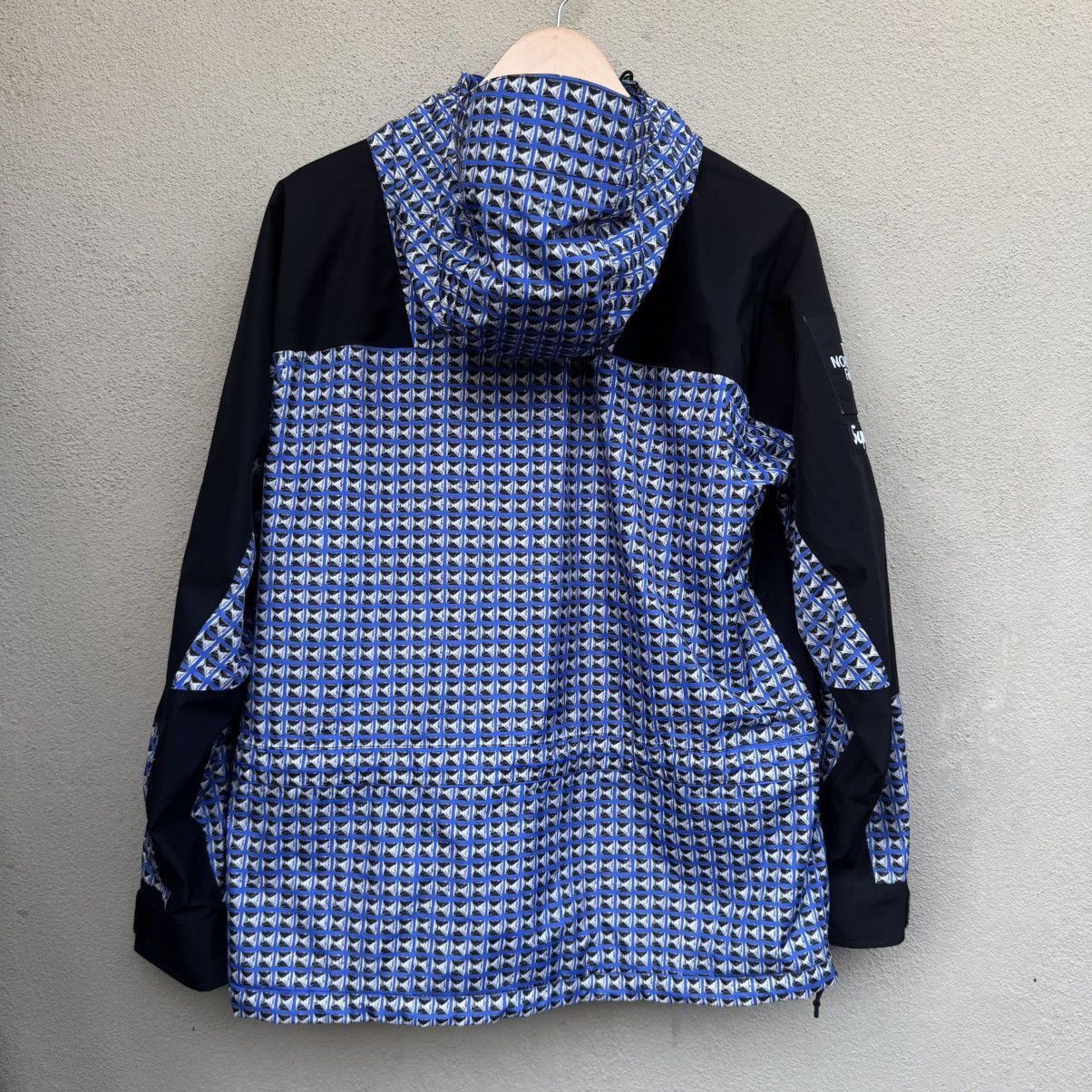 Supreme × The North Face Supreme X The North Face Studded Mountain Light Jacket Royal Size US S / EU 44-46 / 1 - 2 Thumbnail