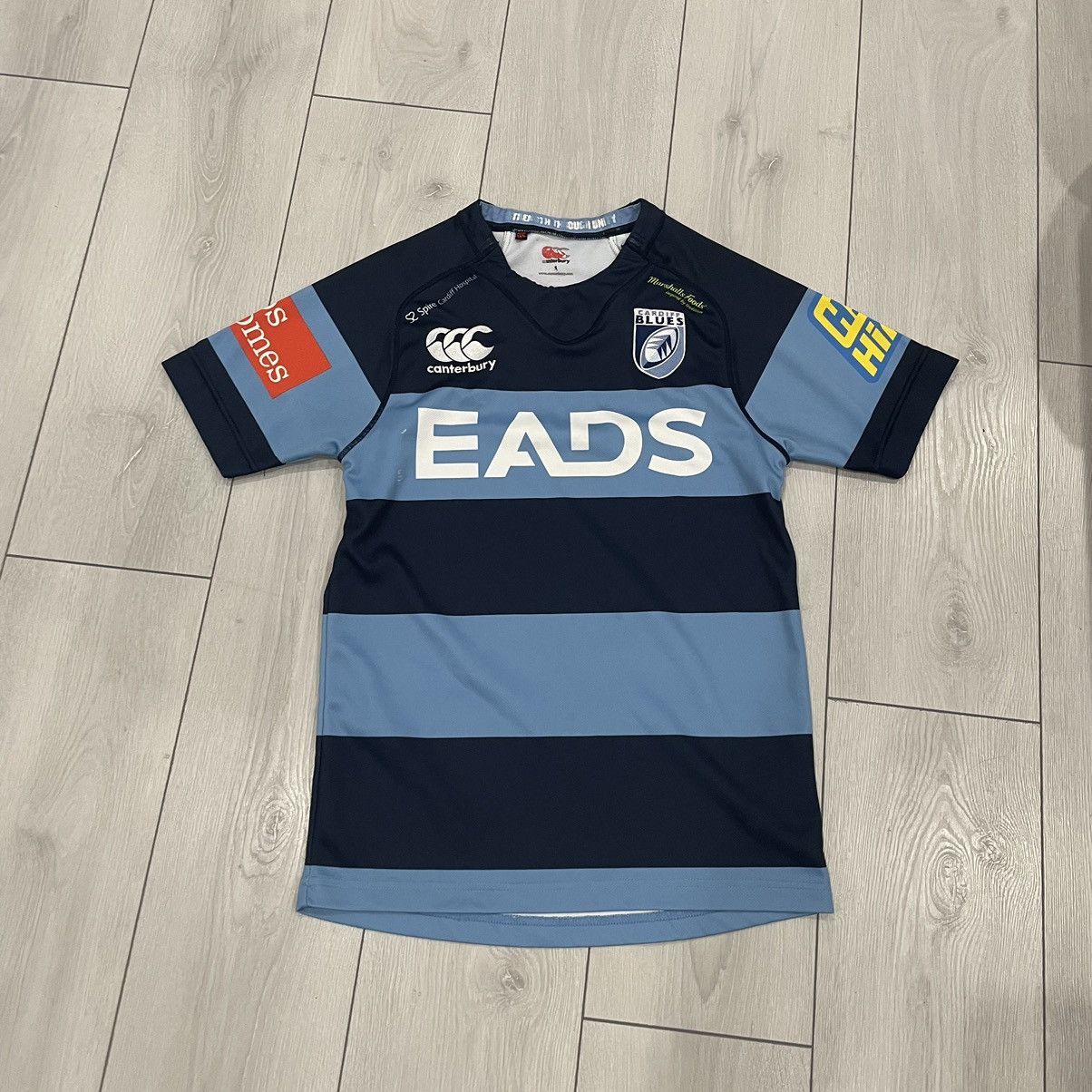 Canterbury of New Zealand Canterbury EADS CARDIFF blues JERSEY RUGBY capital shirt tee Size US S / EU 44-46 / 1 - 1 Thumbnail