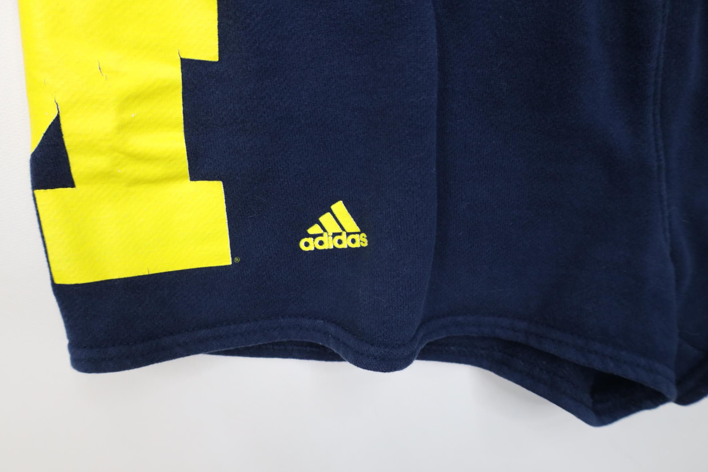 Adidas Y2K Adidas Block M University of Michigan Sweatpants Shorts Size 28" / US 6 / IT 42 - 4 Thumbnail