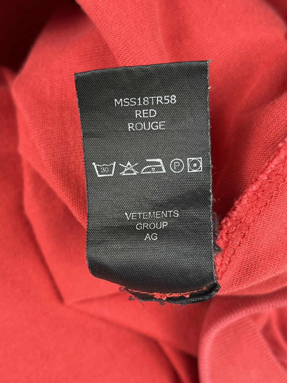 Vetements SS18 Vetements Oversized The Collection Graffiti Logo Hoodie Size US S / EU 44-46 / 1 - 9 Thumbnail