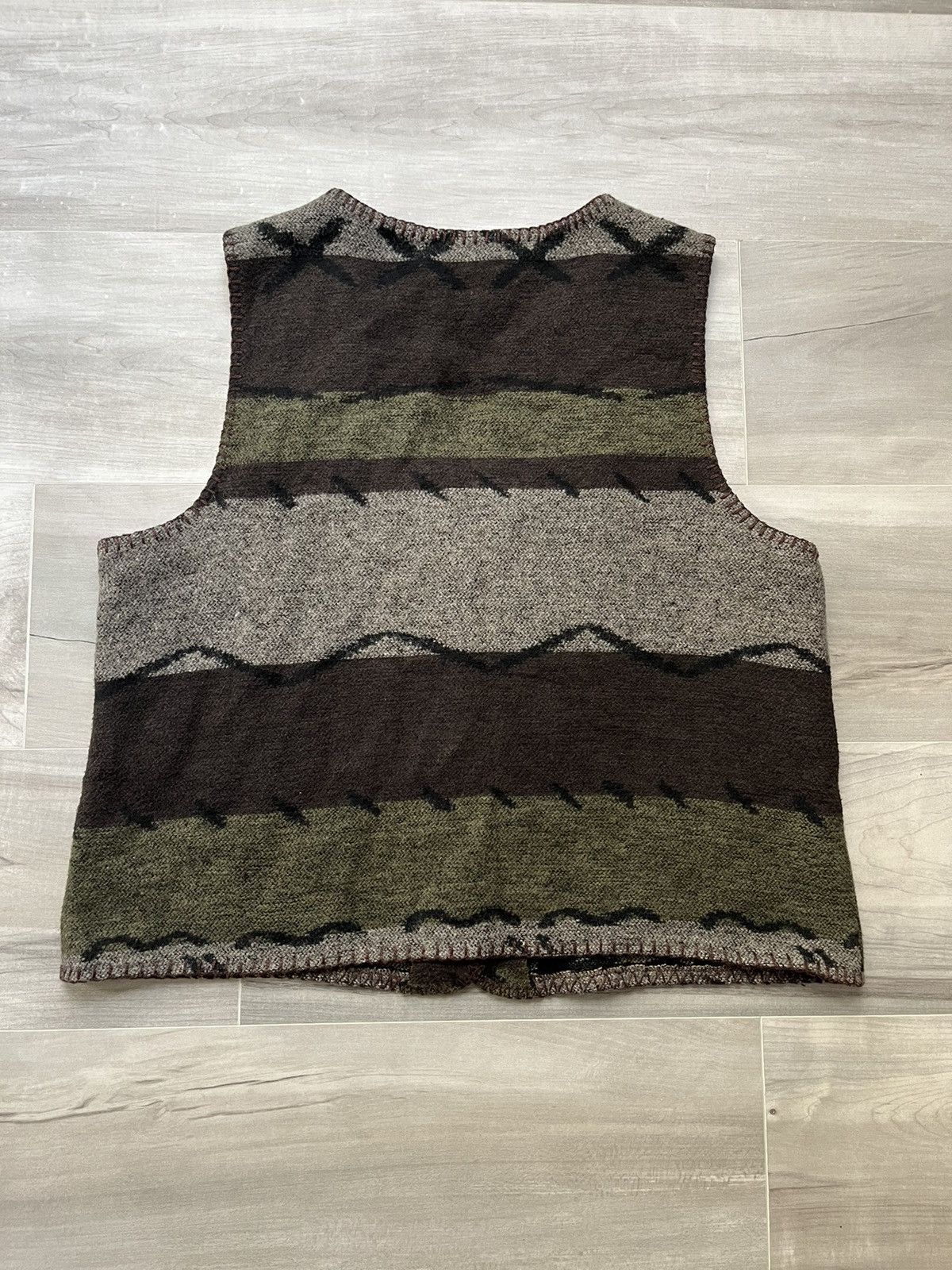 Vintage Vintage Wool Vest Size: Large Size US L / EU 52-54 / 3 - 5 Thumbnail